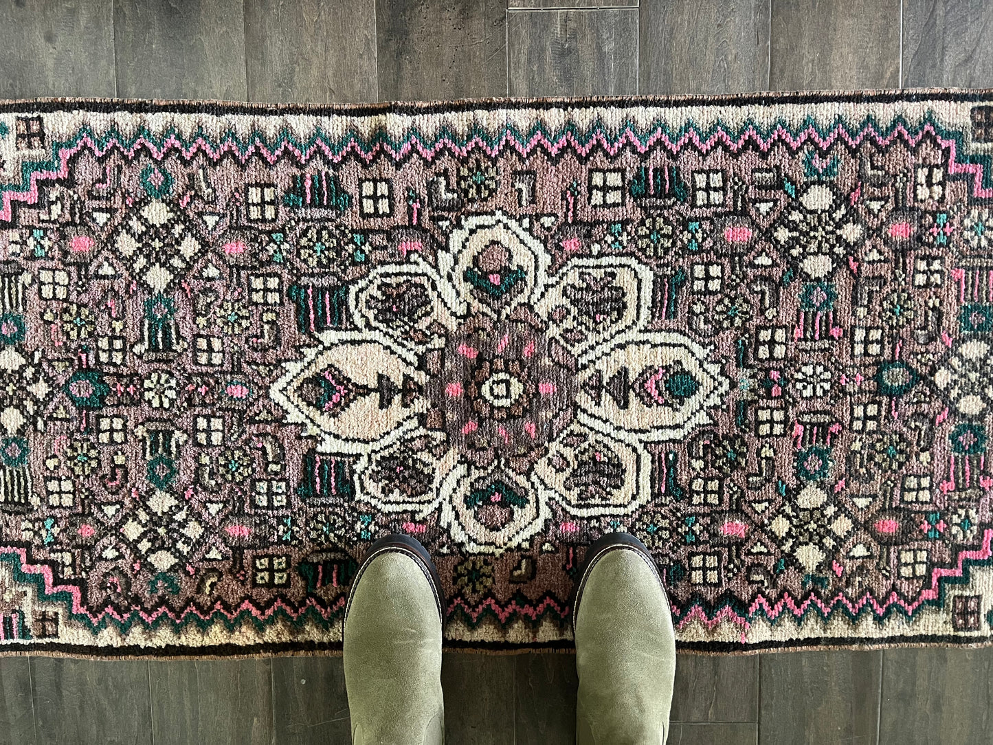 Vintage Rug #33 - 1'10" x 6'10"