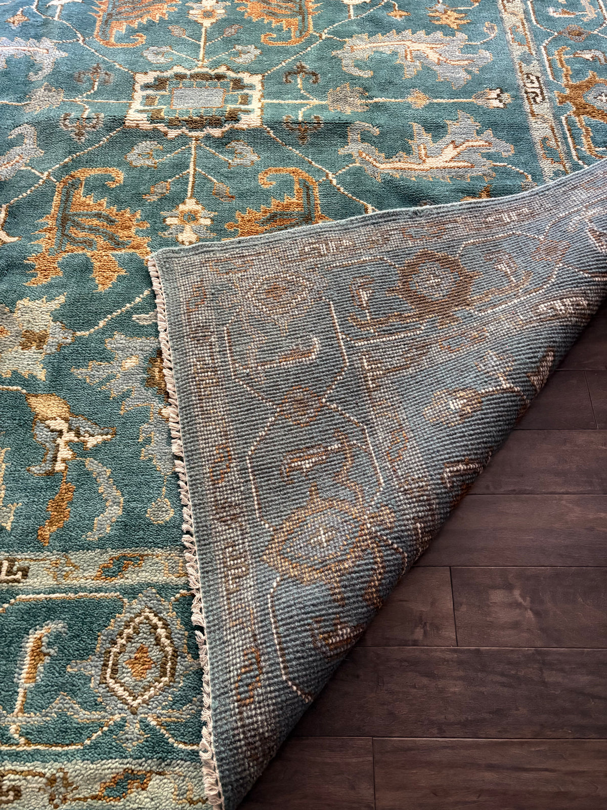 Rug #257 - 10’1” x 7’11”
