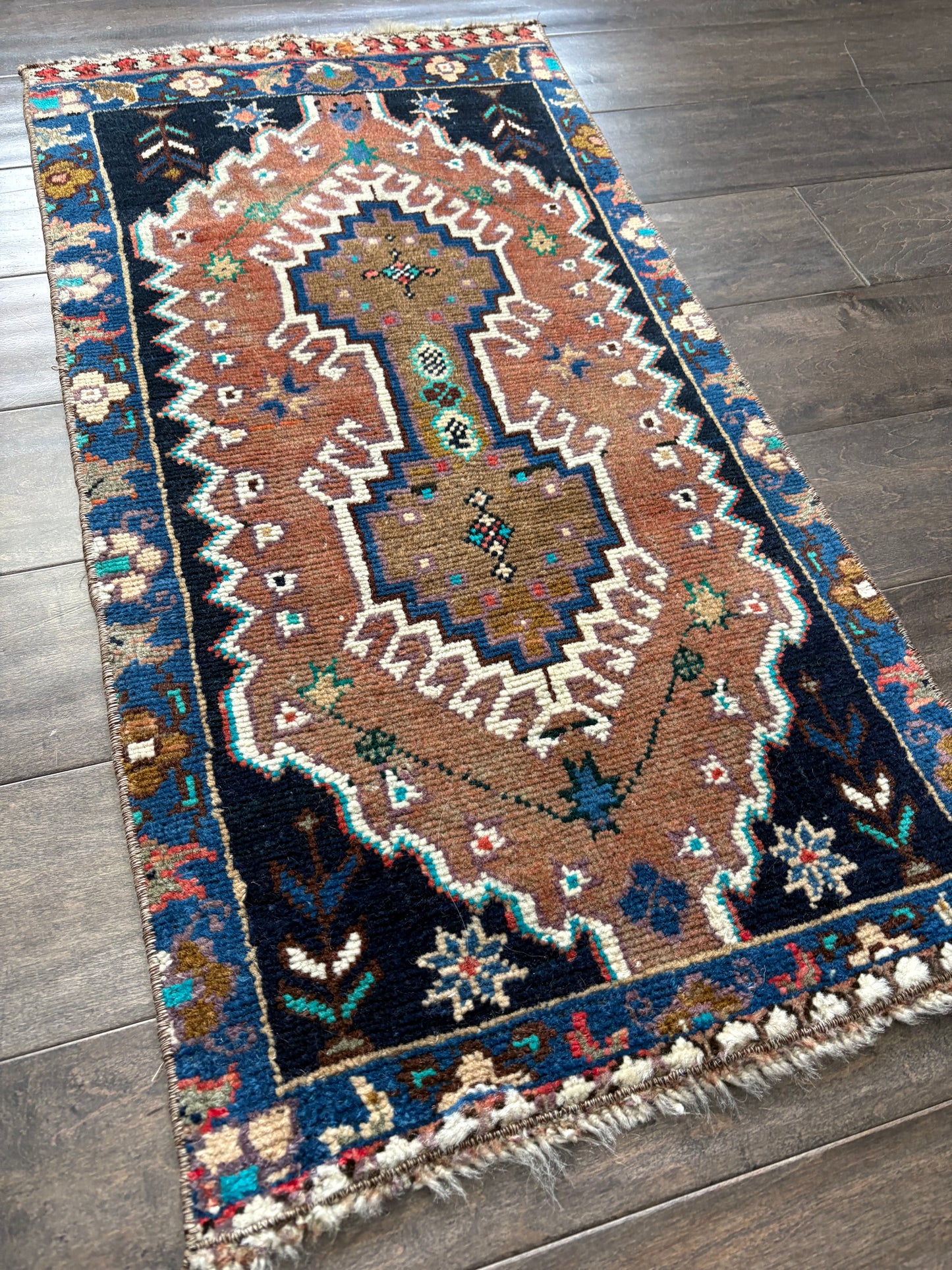 Vintage Rug #113 - 1'5" x 2'10"