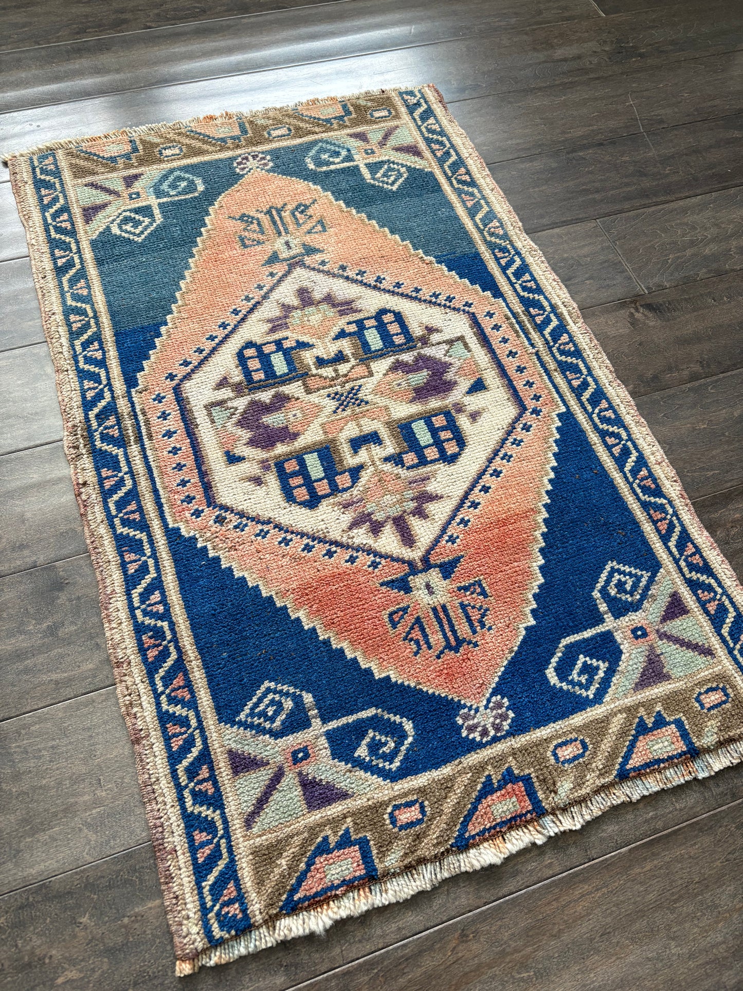 Vintage Rug #124 - 1'10" x 2'11"