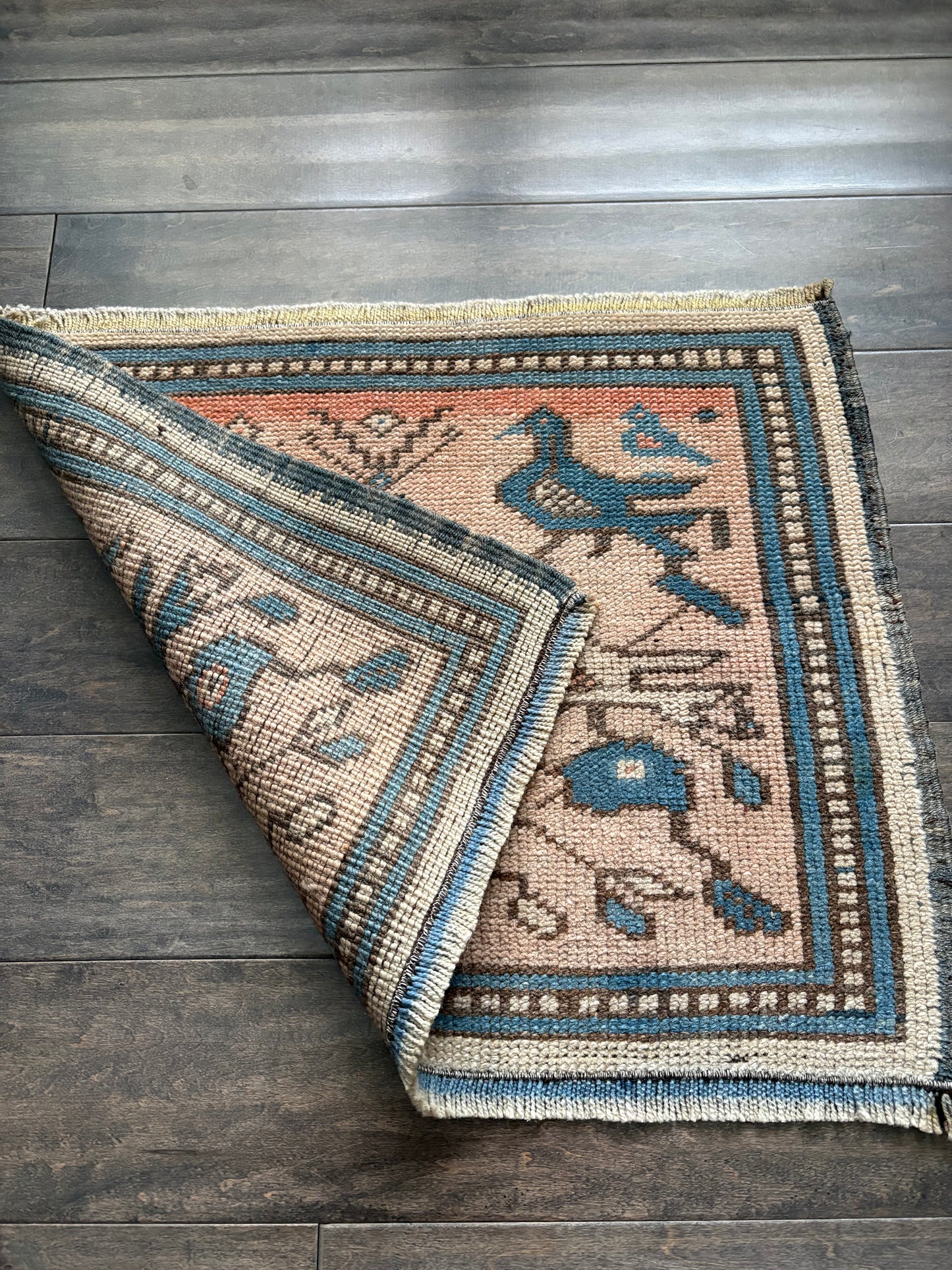 Vintage Rug #141 - 2'0" x 1'8"