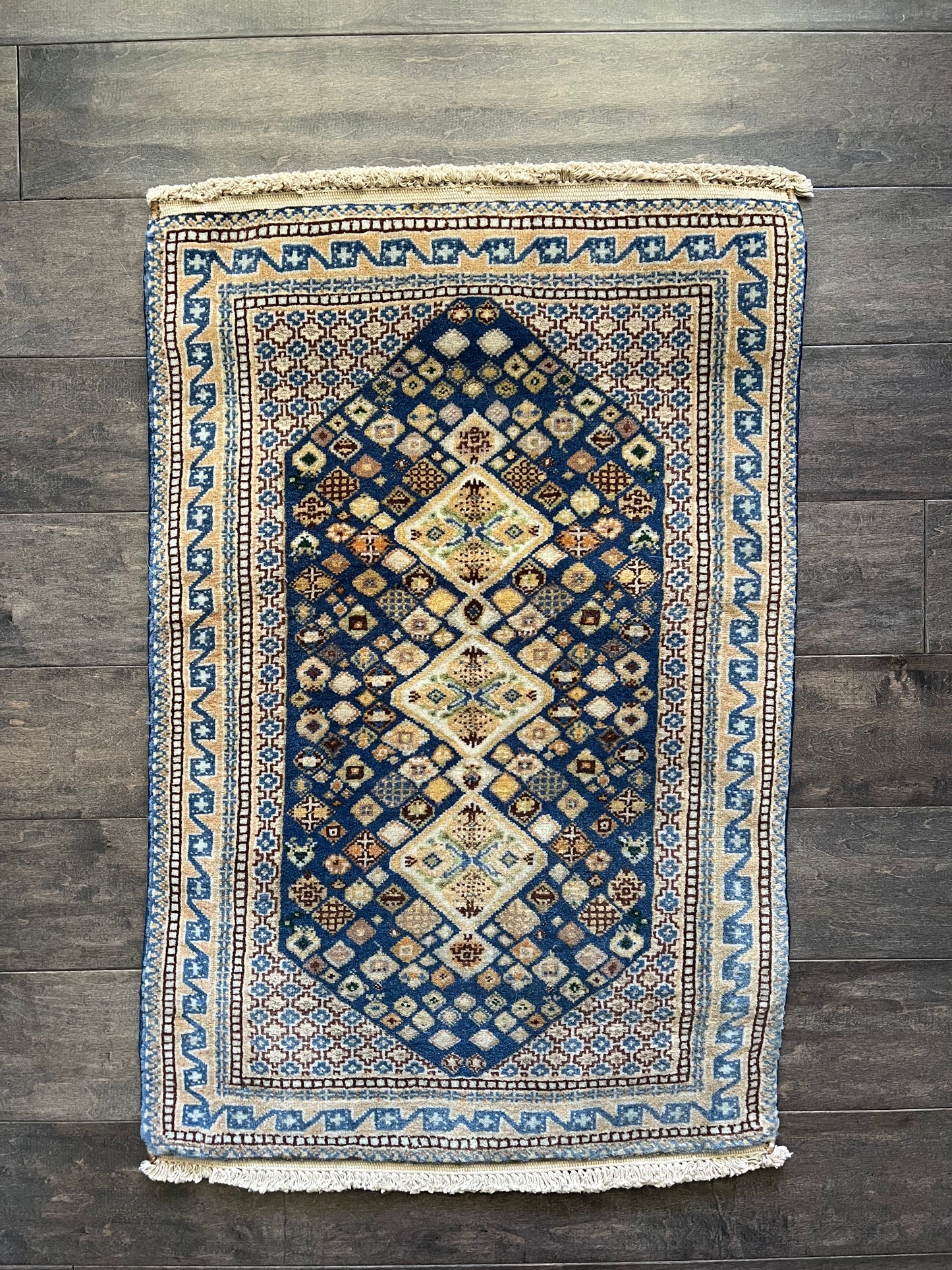 Vintage Rug #93 - 2'9" x 1'8.5"