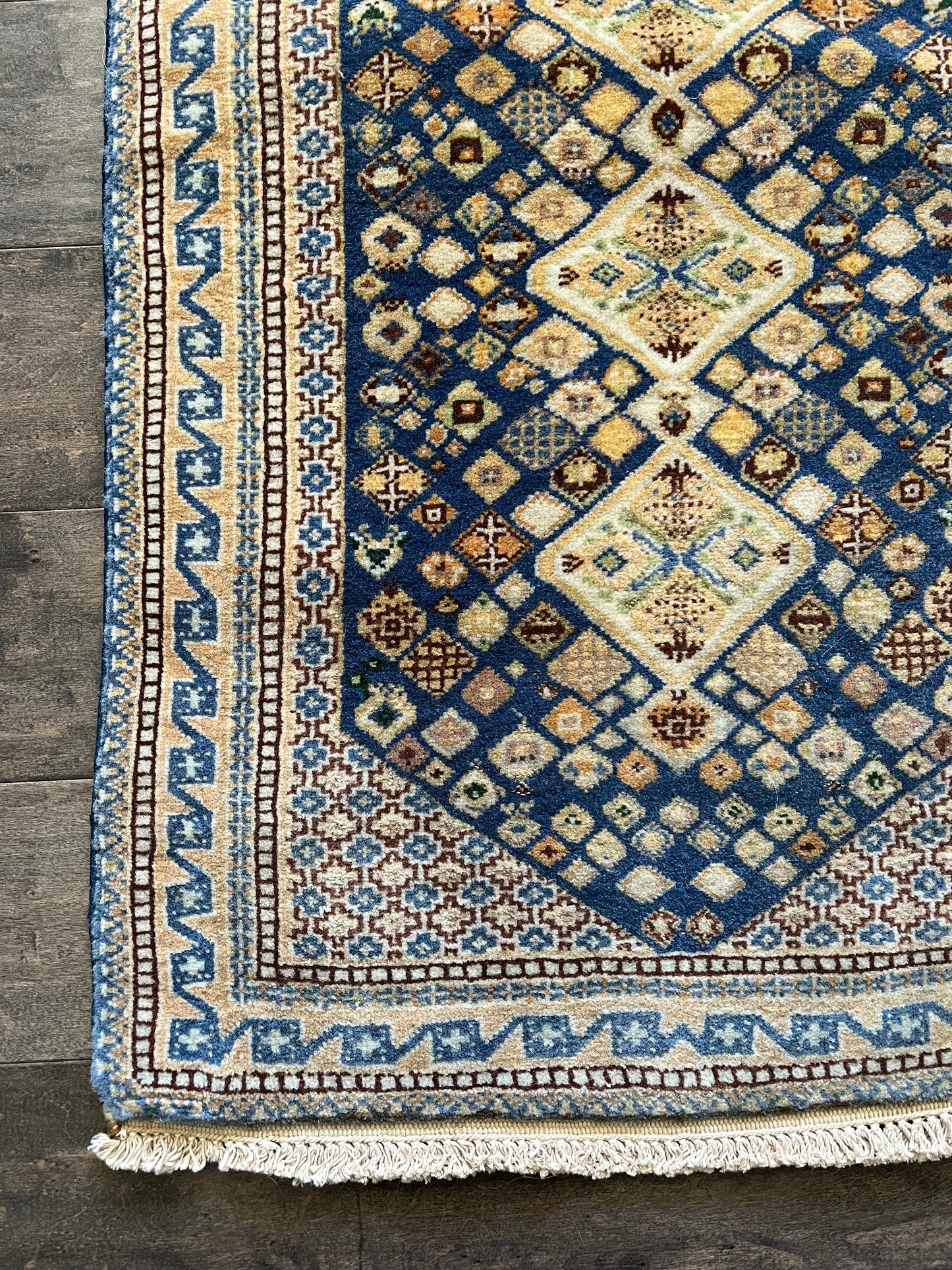 Vintage Rug #93 - 2'9" x 1'8.5"