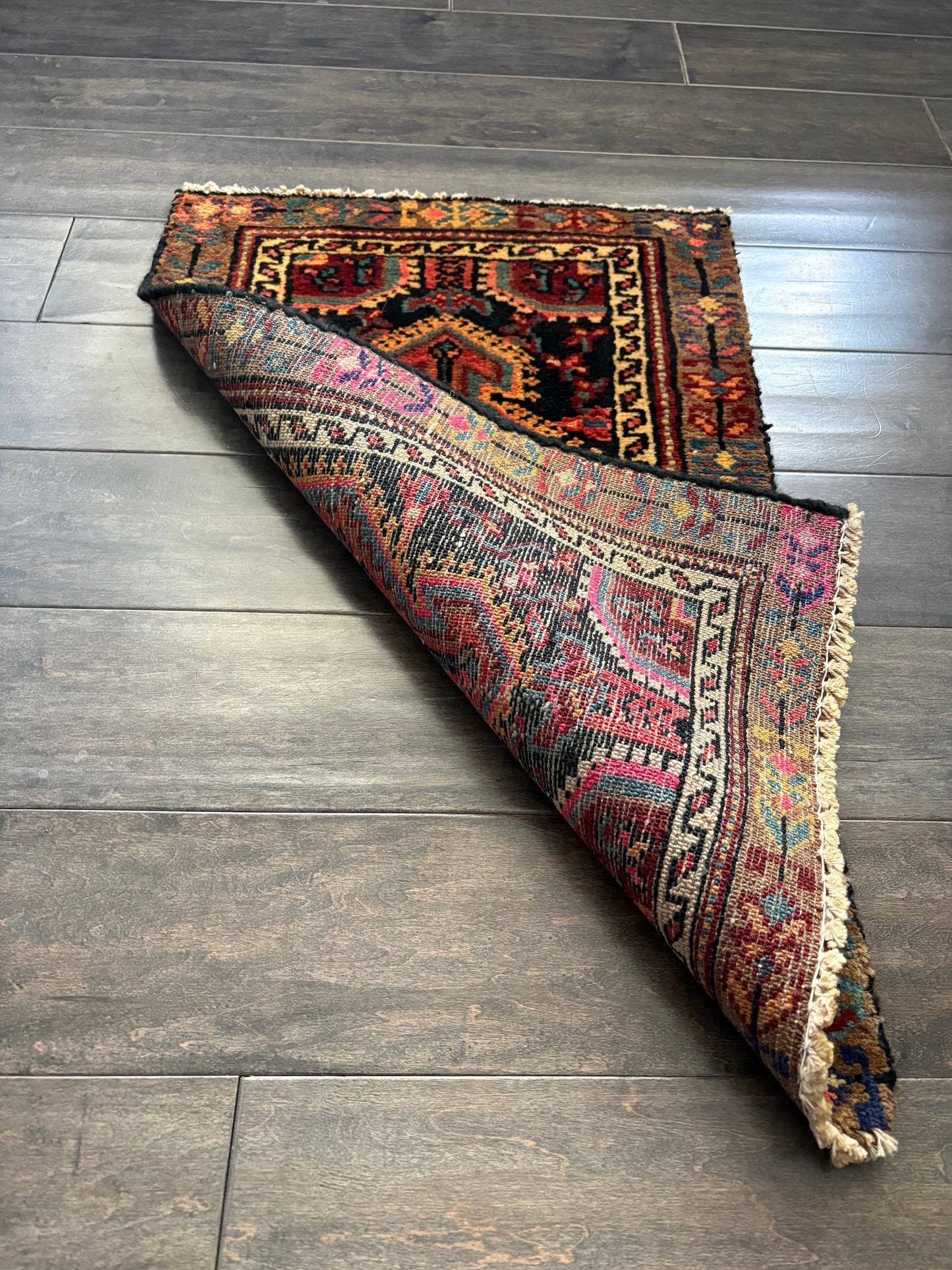 Vintage Rug #185 - 2'3' x 1'5.5"
