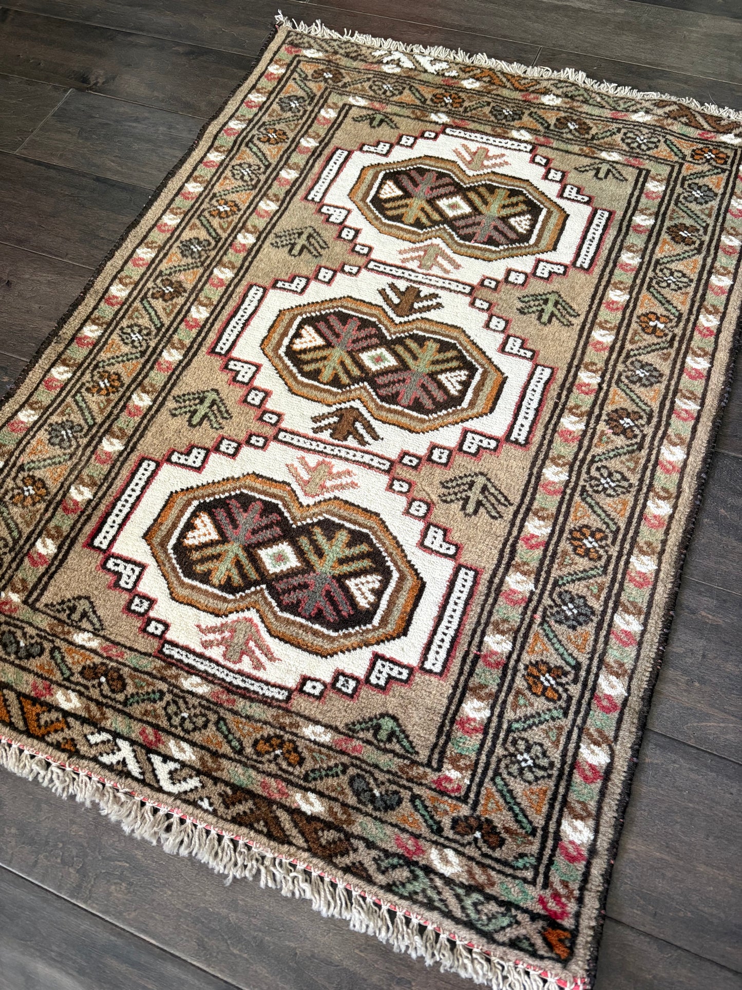 Vintage Rug #184 - 2'11 x 2'0"