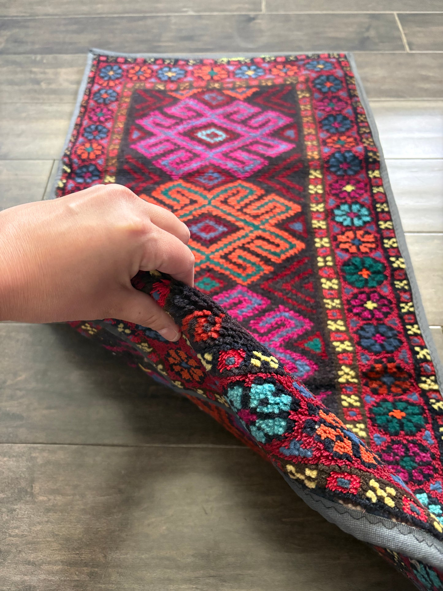 Vintage Rug #186 - 2'8" x 1'5"