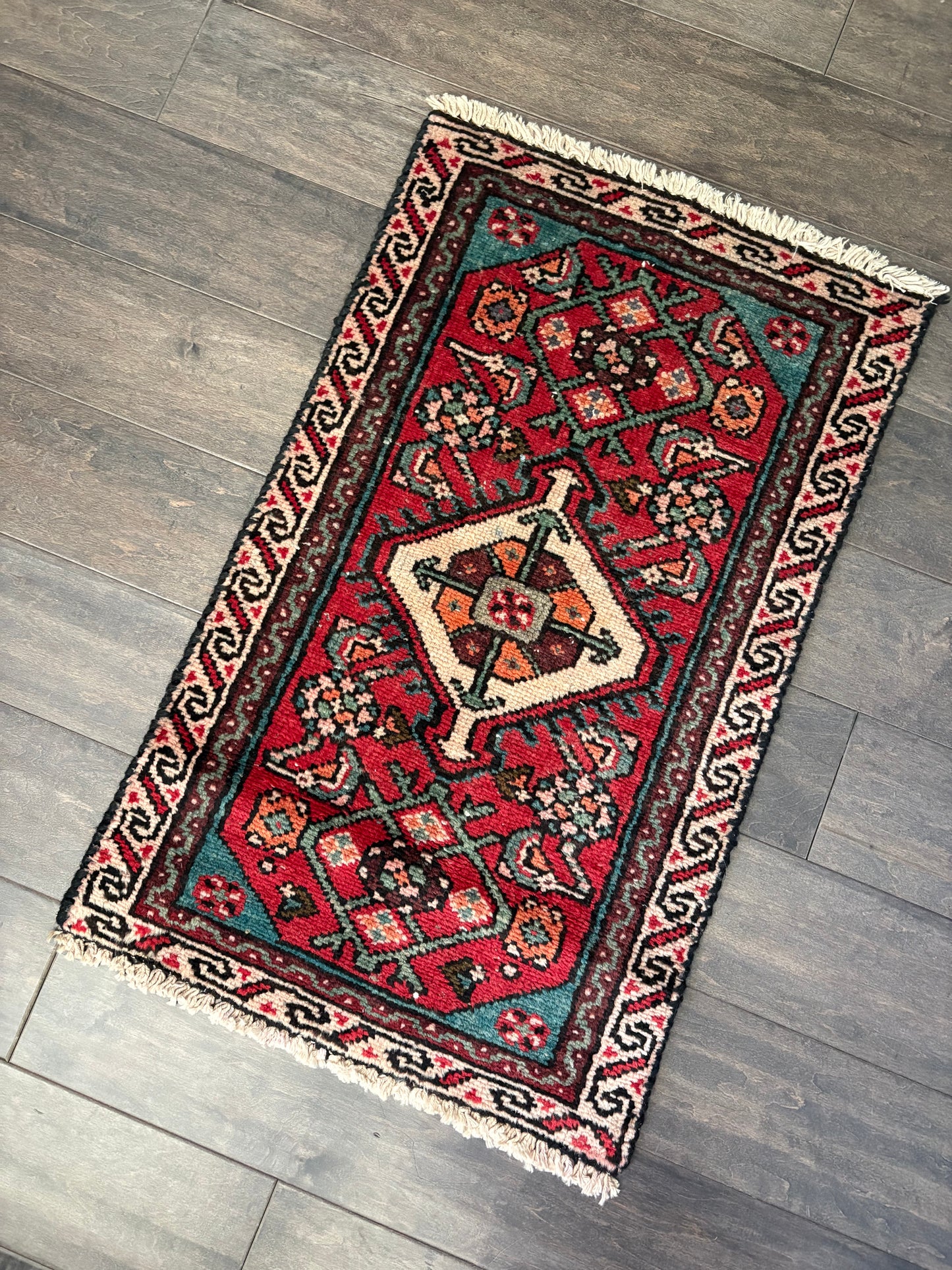 Vintage Rug #203 - 2’6.5” x 1’6.75”