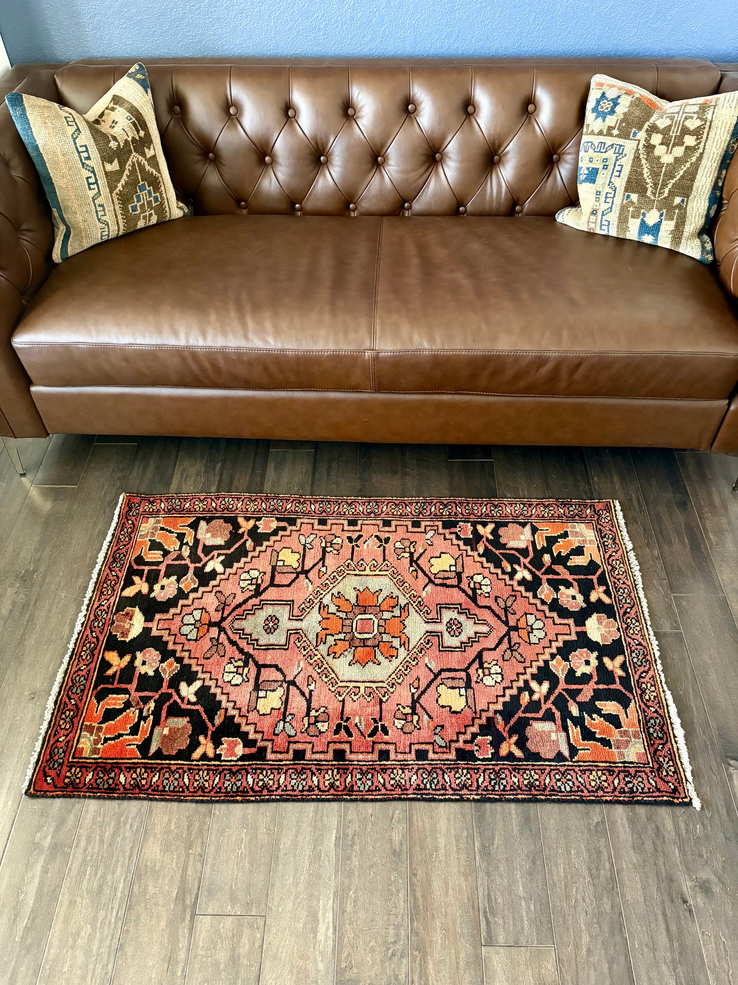 Vintage Rug #110 - 2'7" x 4'3.5"