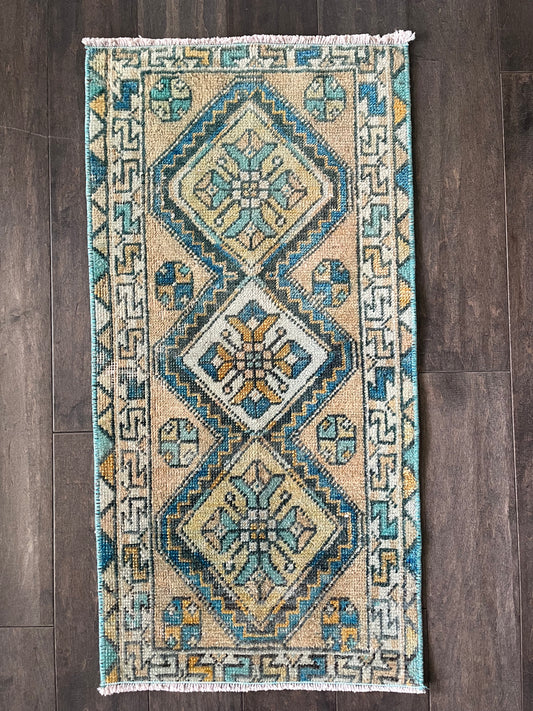 Vintage Rug #8 - 1'5.5" x 2'10.5"