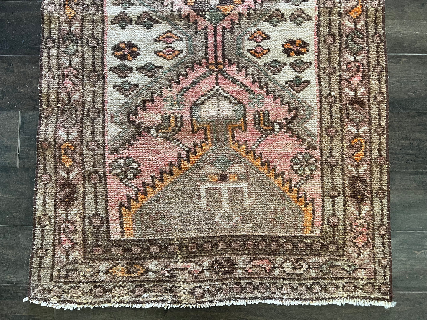 Vintage Rug #31 - 2'5" x 8'11"