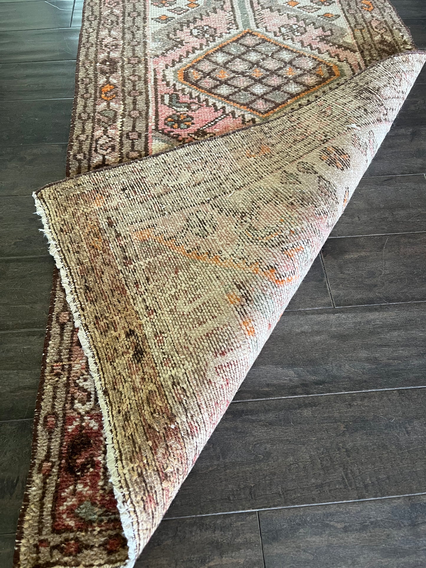 Vintage Rug #31 - 2'5" x 8'11"