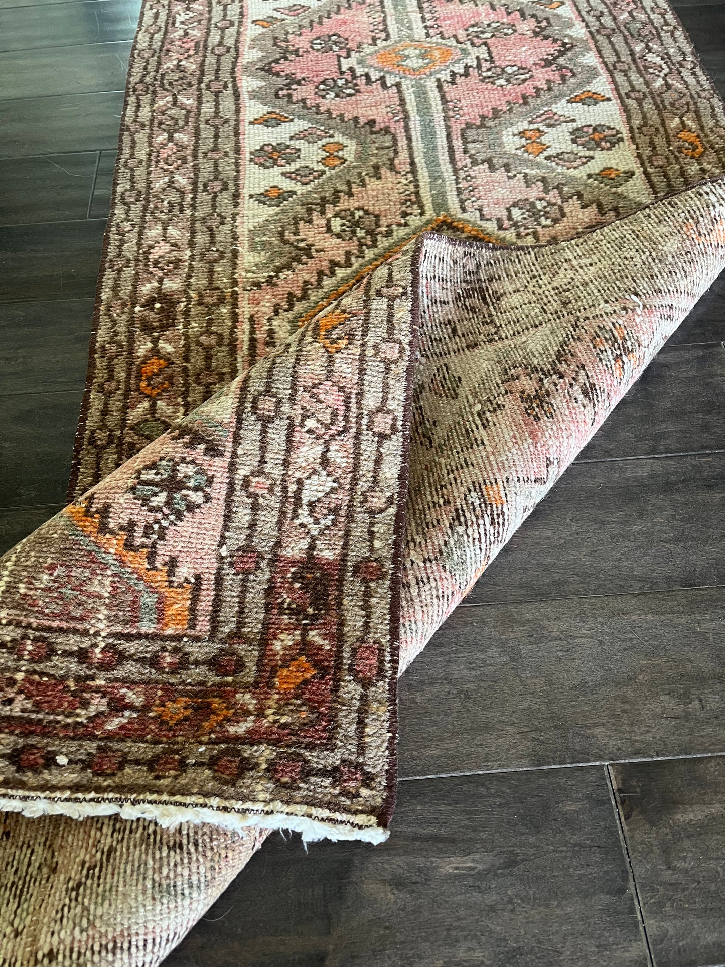 Vintage Rug #31 - 2'5" x 8'11"