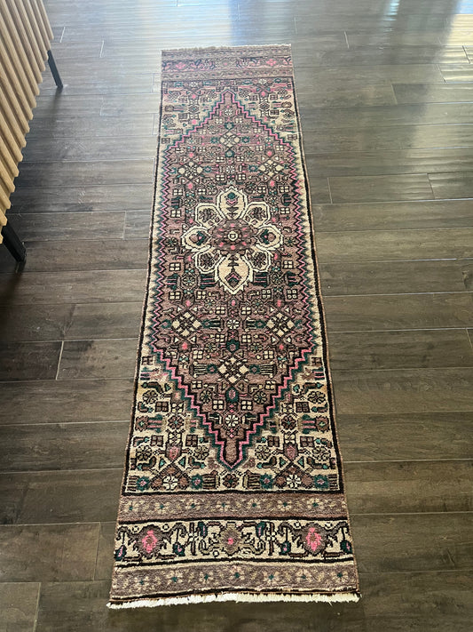 Vintage Rug #33 - 1'10" x 6'10"