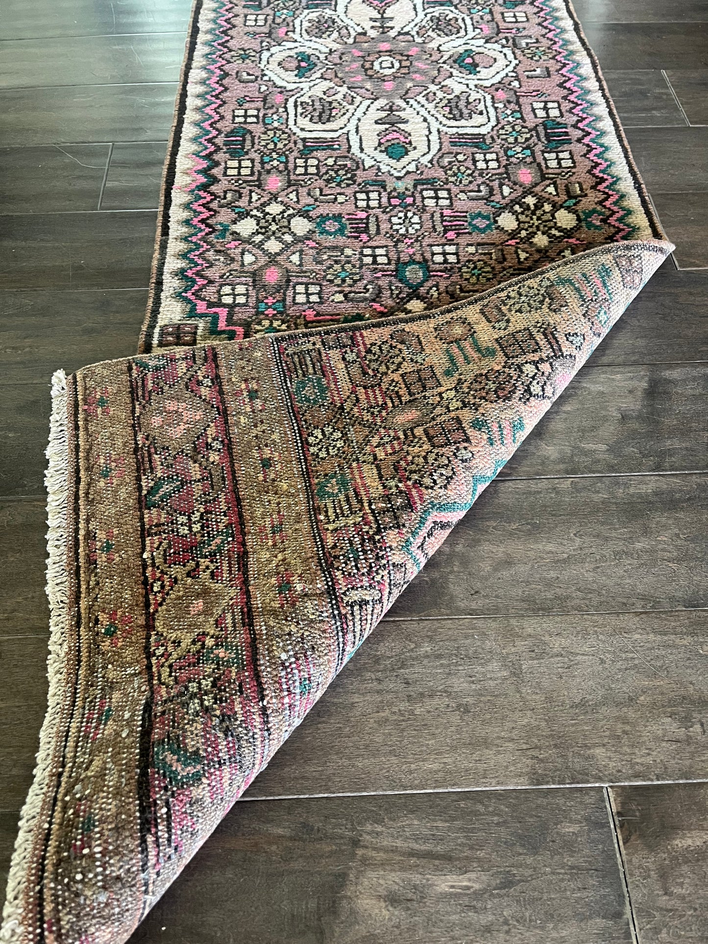 Vintage Rug #33 - 1'10" x 6'10"