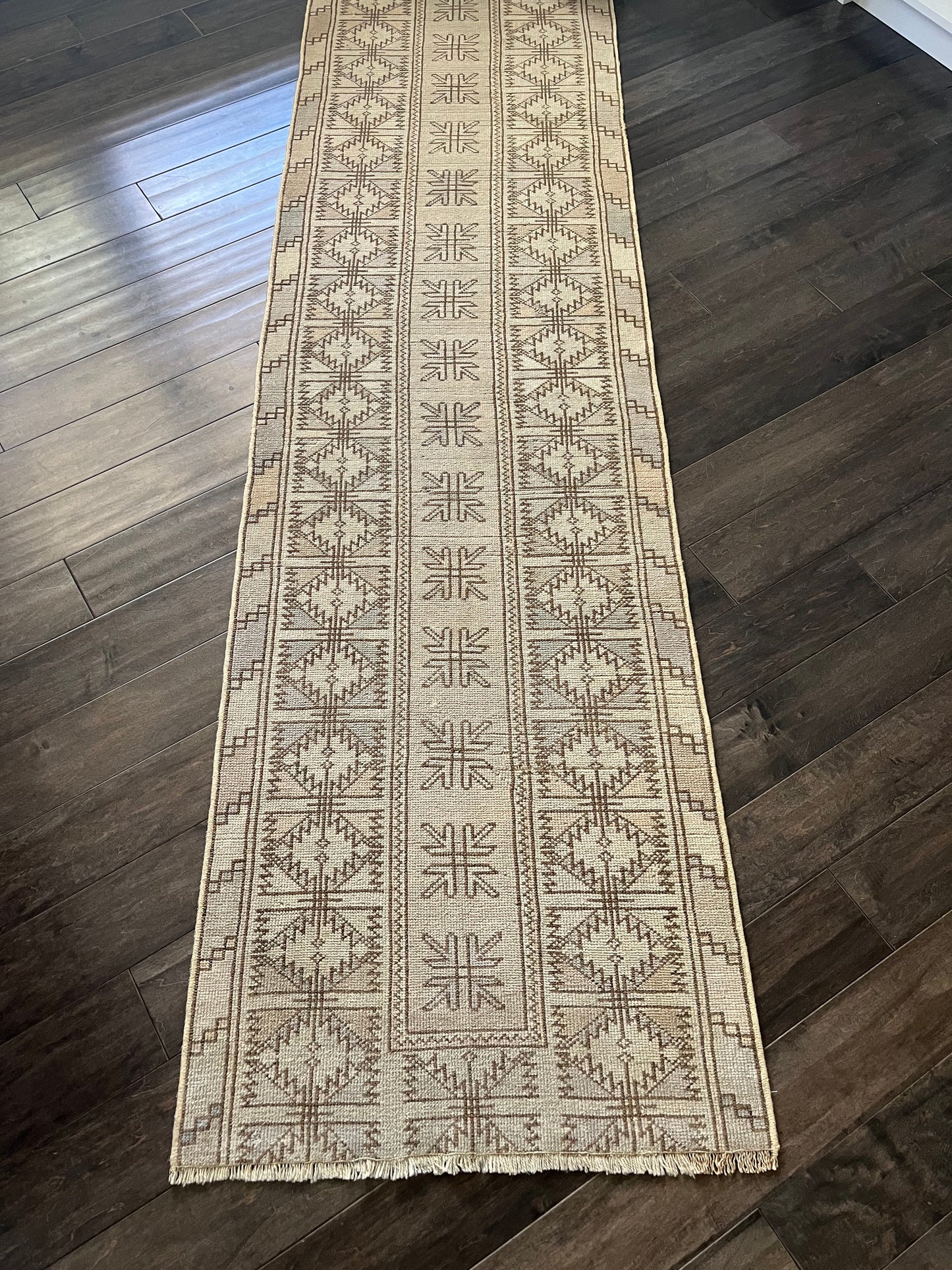 Vintage Rug #35 - 2'3.5" x 8’7"