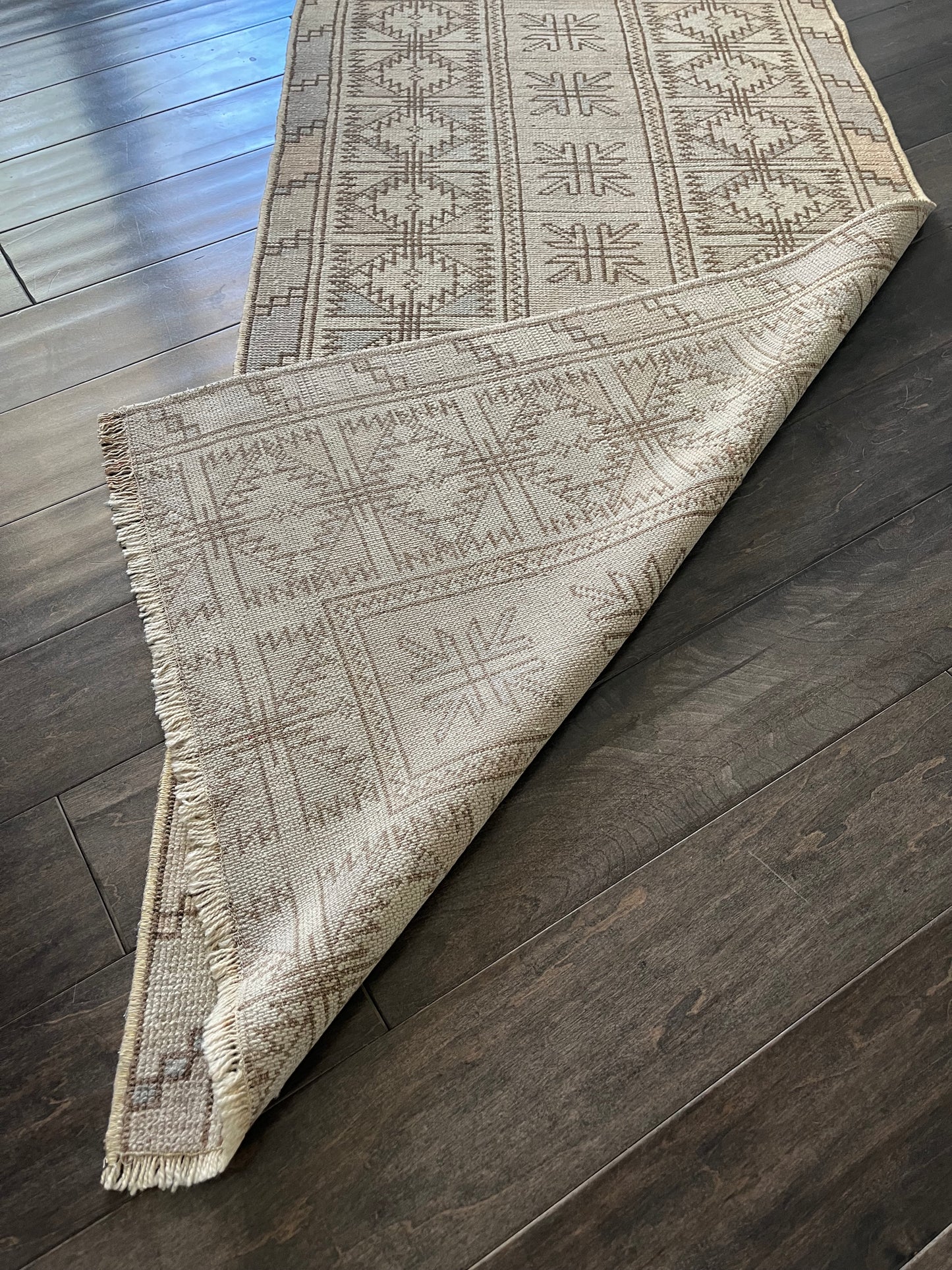 Vintage Rug #35 - 2'3.5" x 8’7"