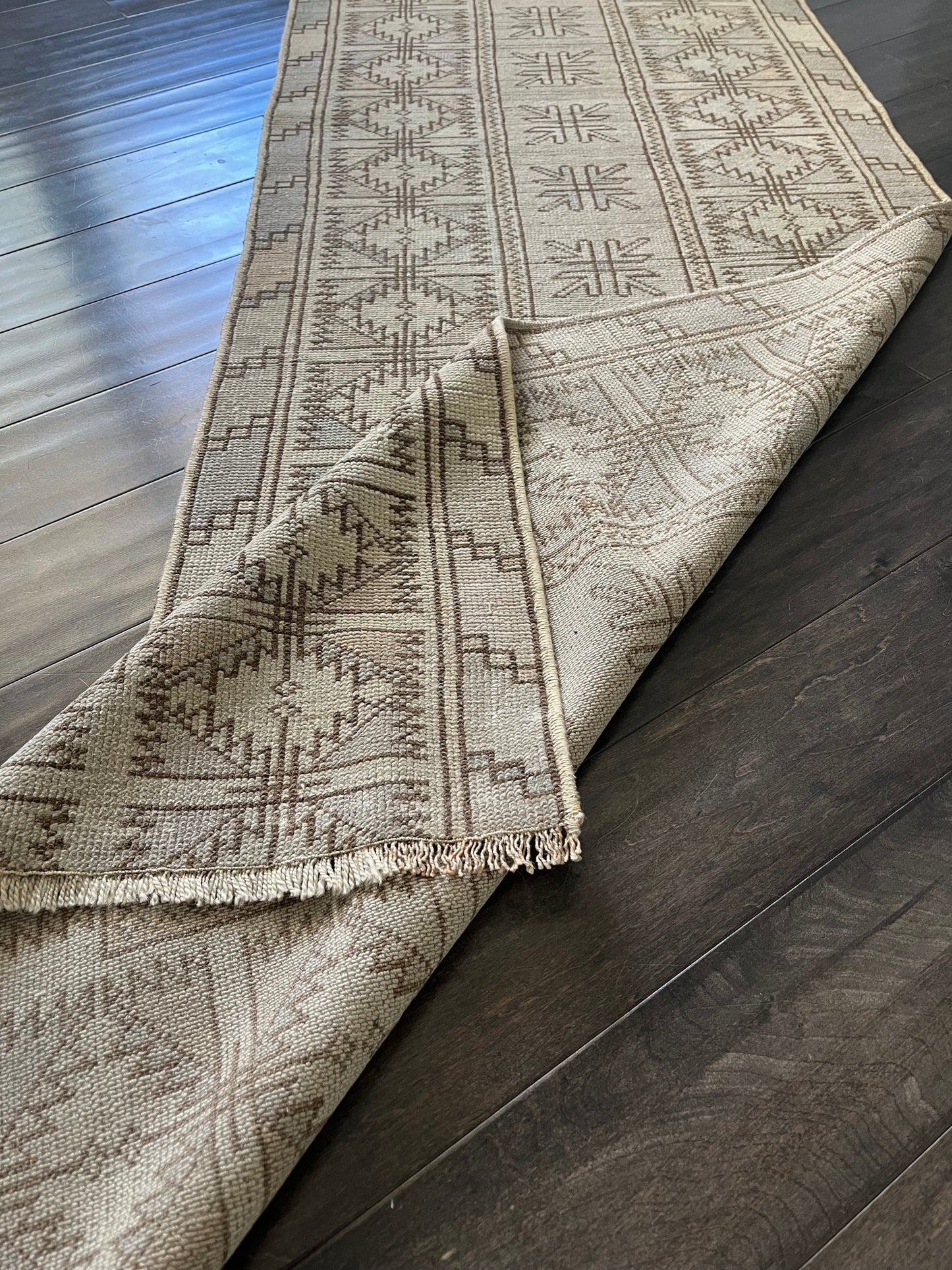 Vintage Rug #35 - 2'3.5" x 8’7"