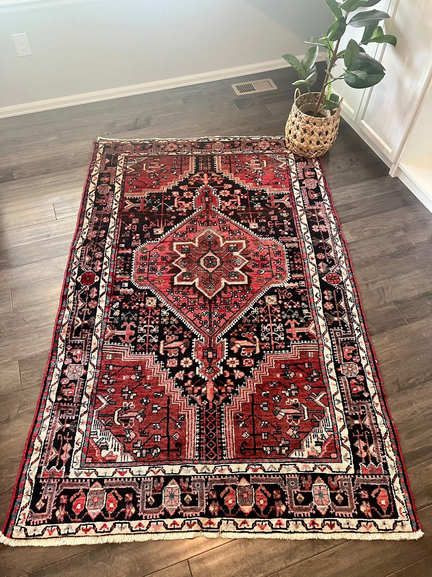 Vintage Rug #38 - 4'4.5" x 6'11"