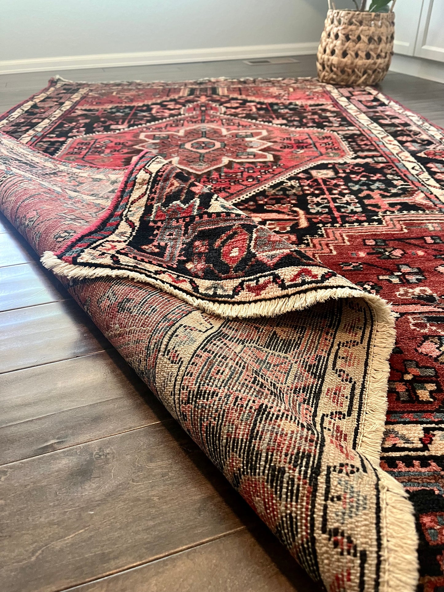 Vintage Rug #38 - 4'4.5" x 6'11"