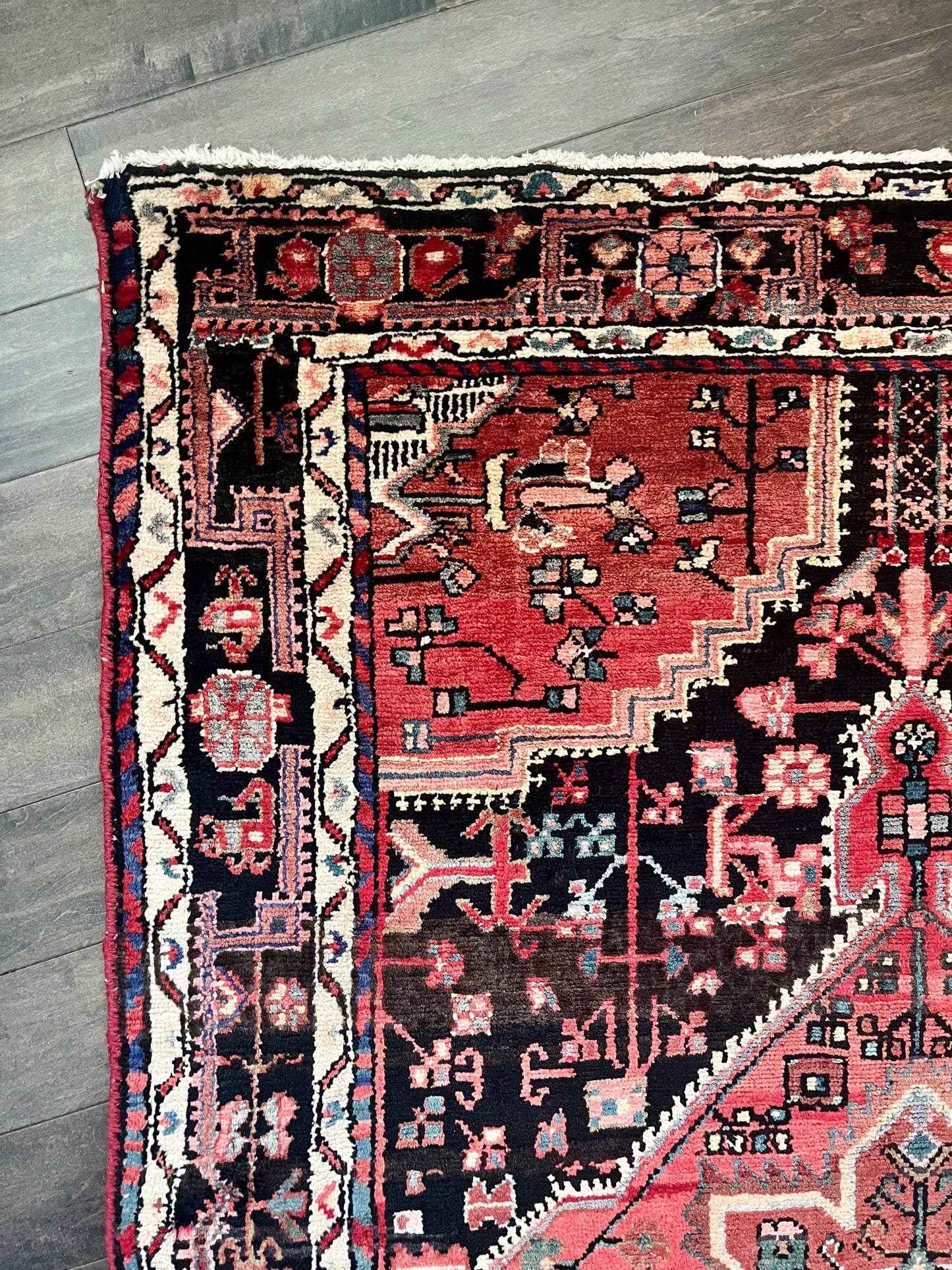 Vintage Rug #38 - 4'4.5" x 6'11"