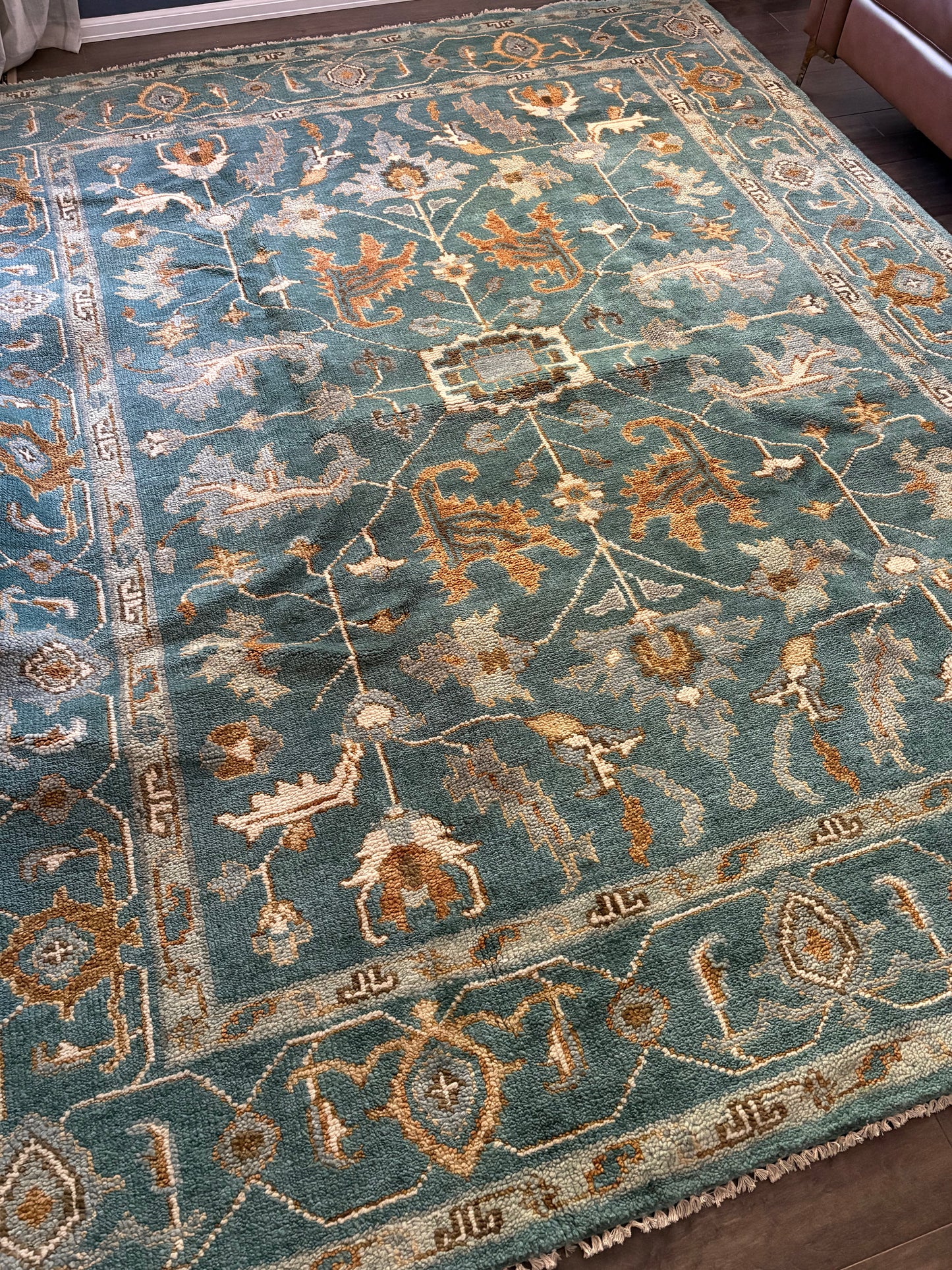 Rug #257 - 10’1” x 7’11”