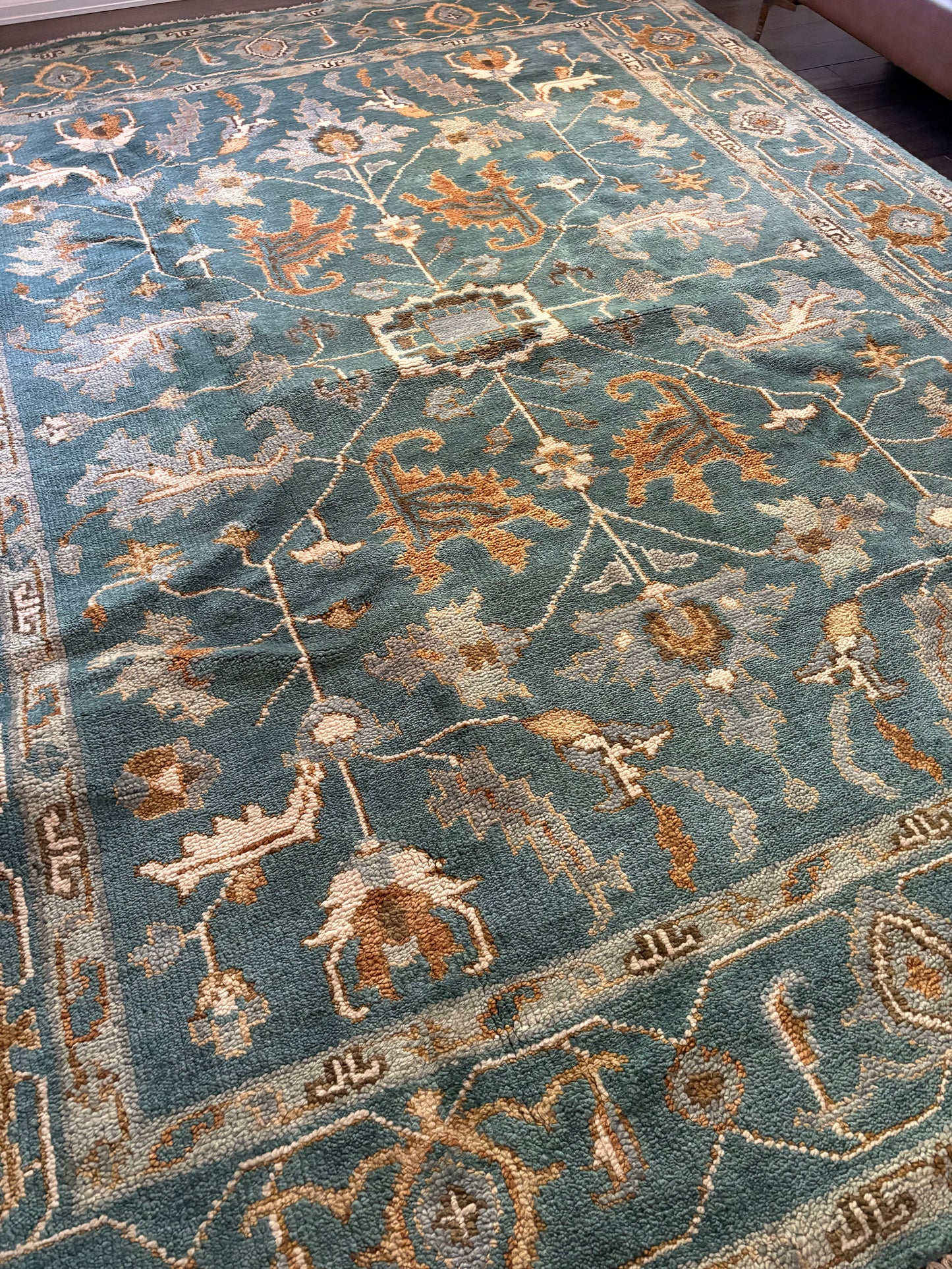 Rug #257 - 10’1” x 7’11”