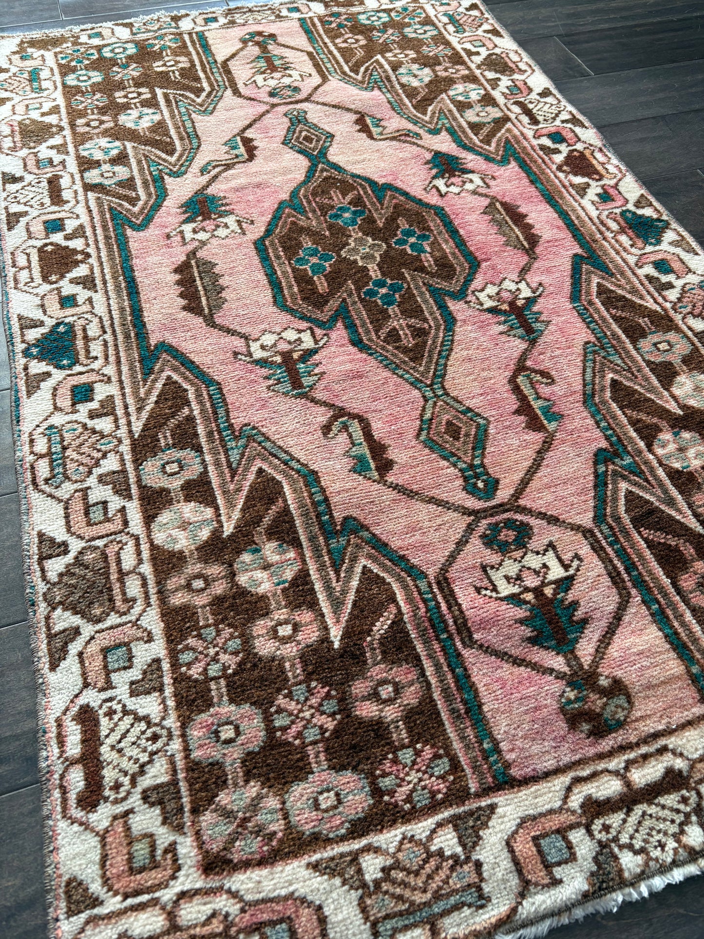 Vintage Rug #129 - 2'7" x 4'2"