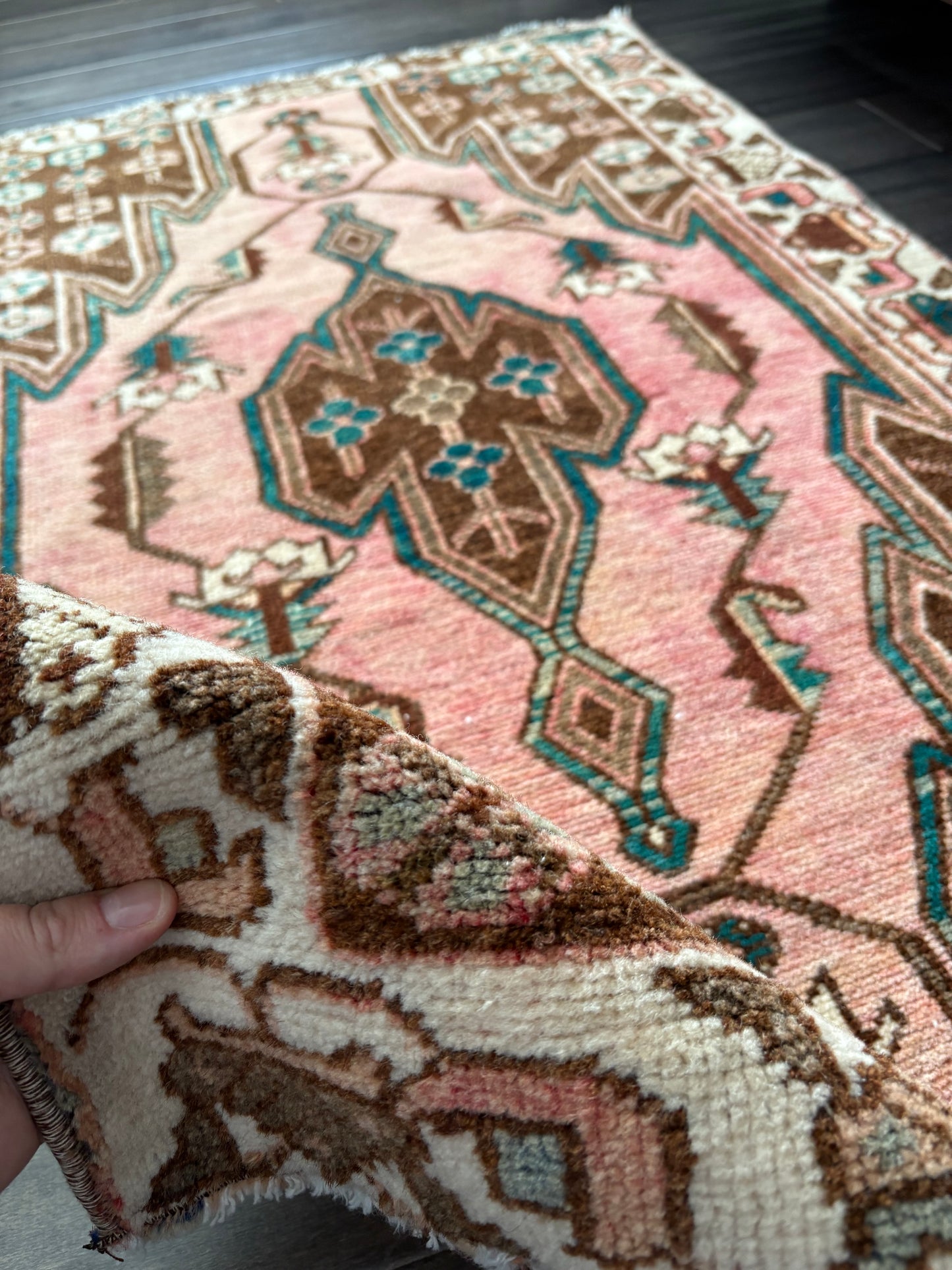 Vintage Rug #129 - 2'7" x 4'2"