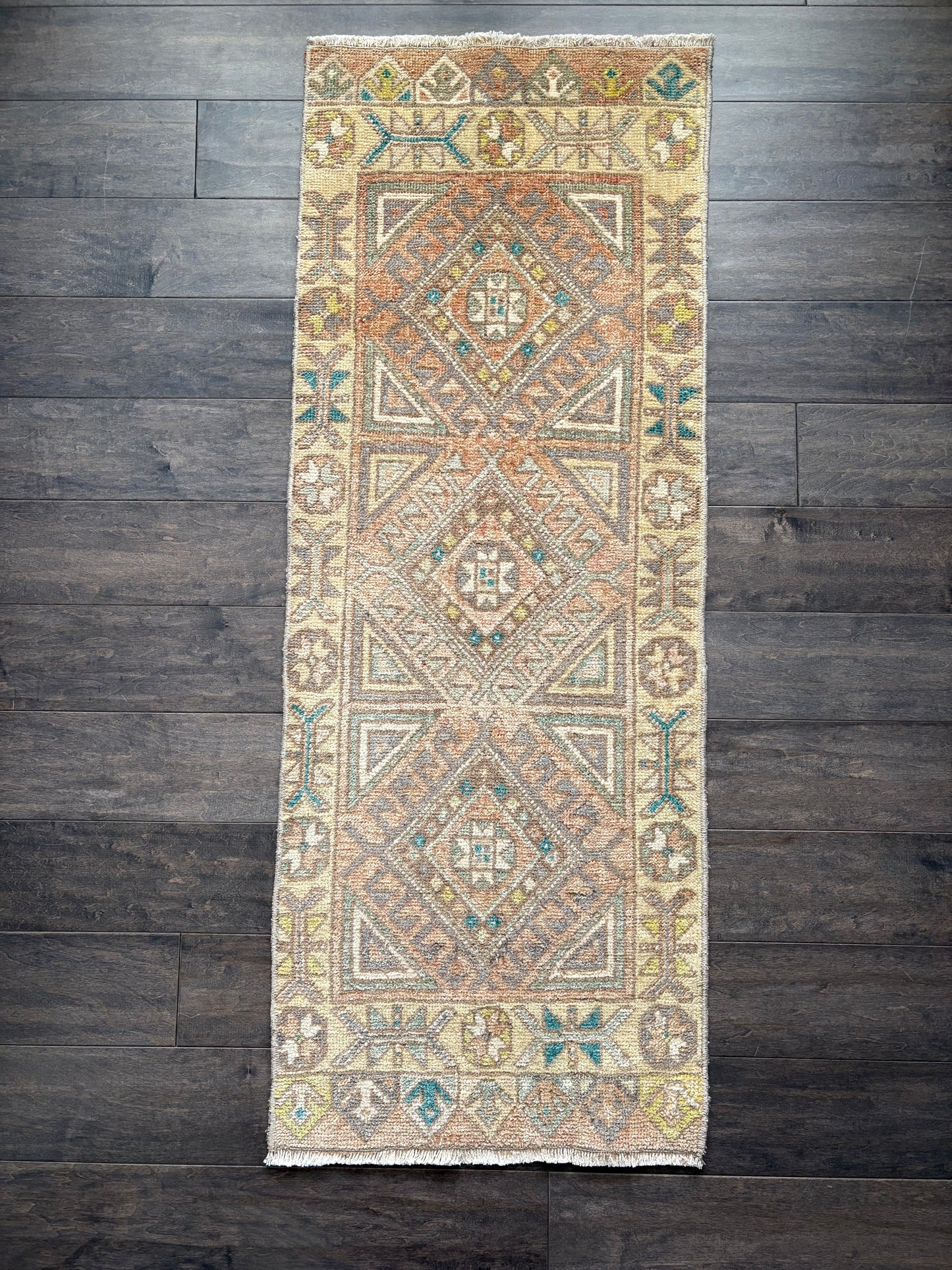 Vintage Rug #118 - 1'7.5" x 4'4"