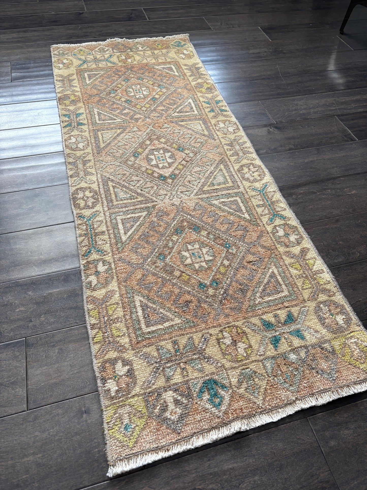 Vintage Rug #118 - 1'7.5" x 4'4"