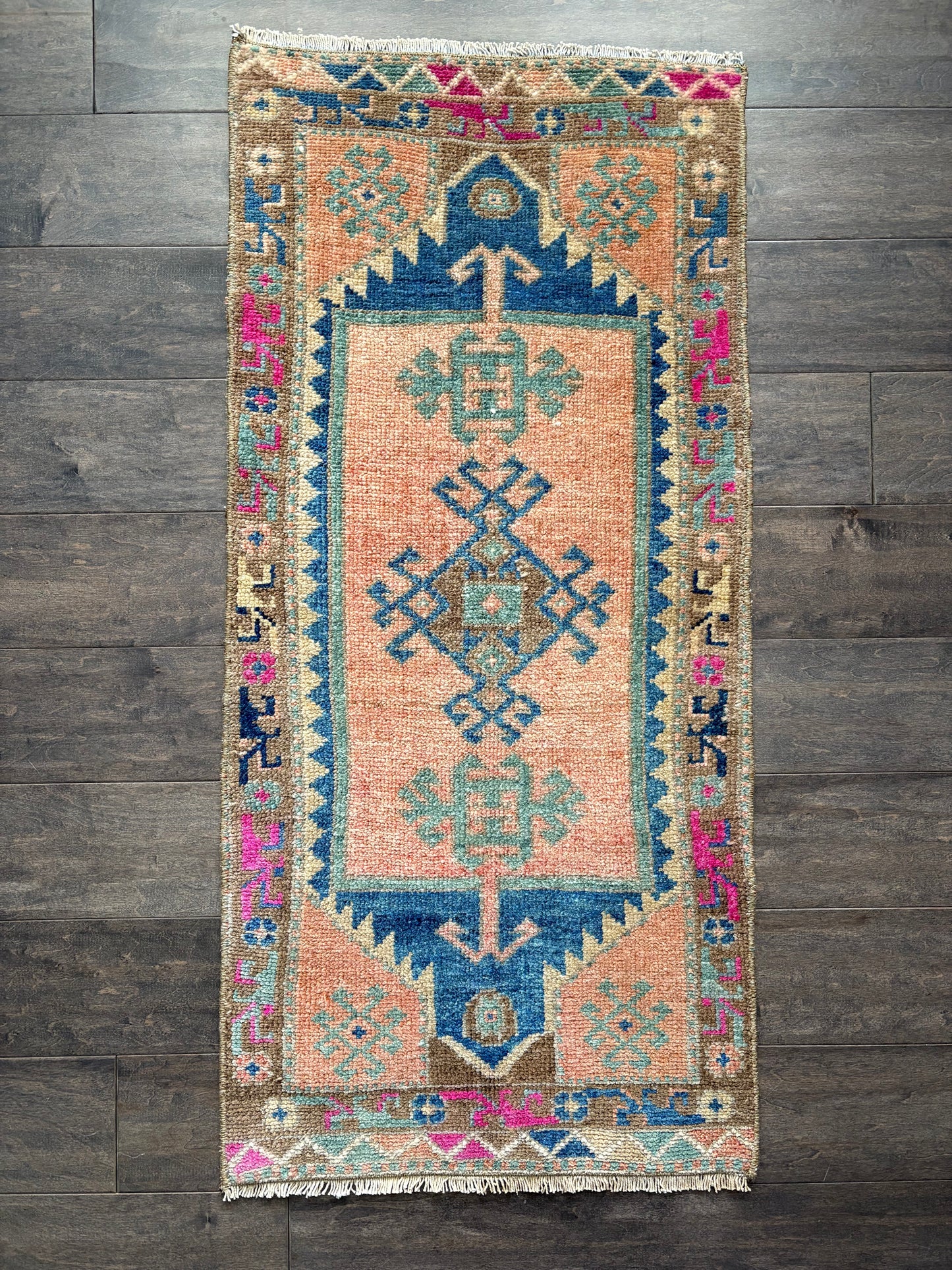 Vintage Rug #120 - 1'7" x 3'6"