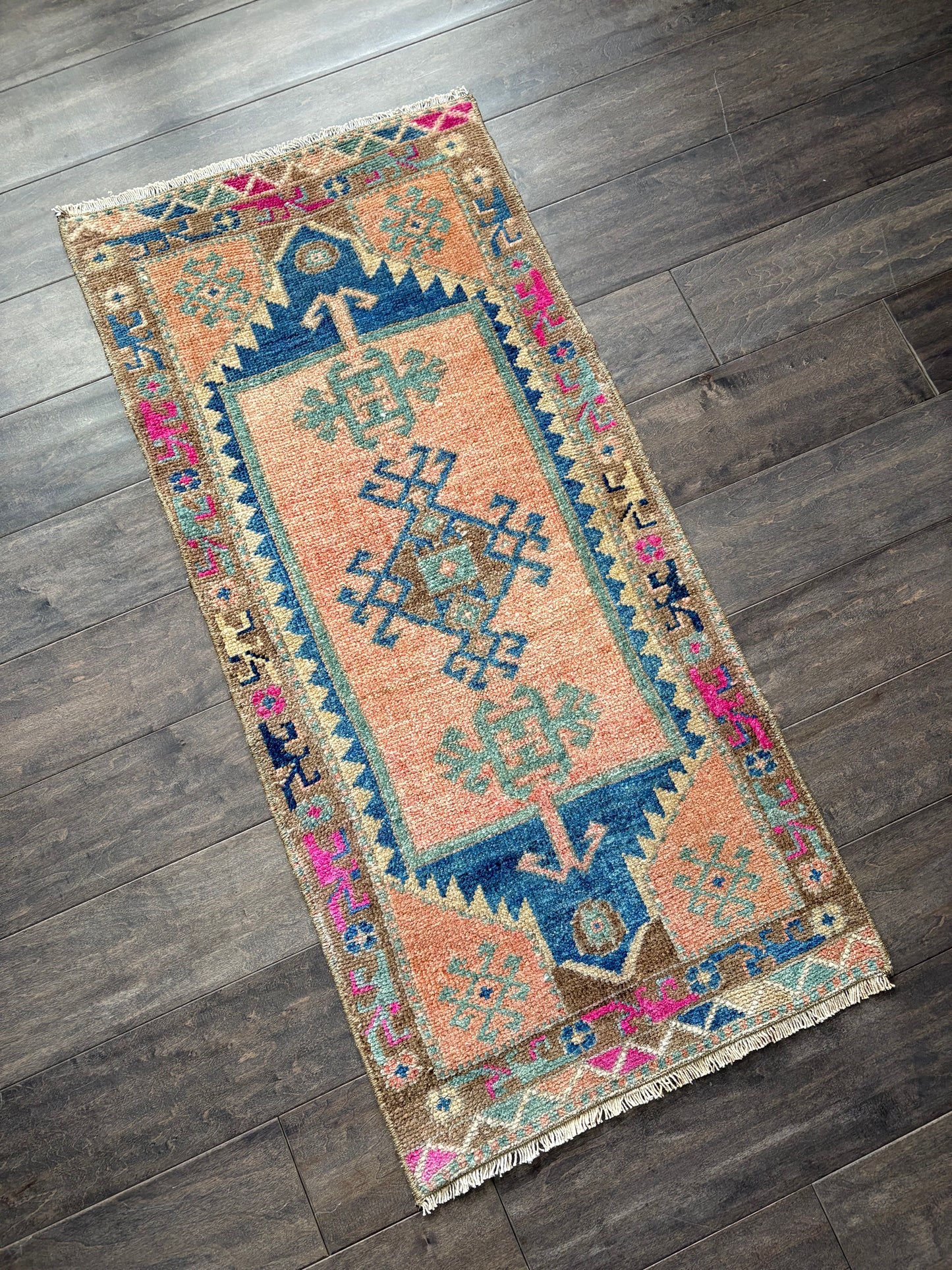 Vintage Rug #120 - 1'7" x 3'6"