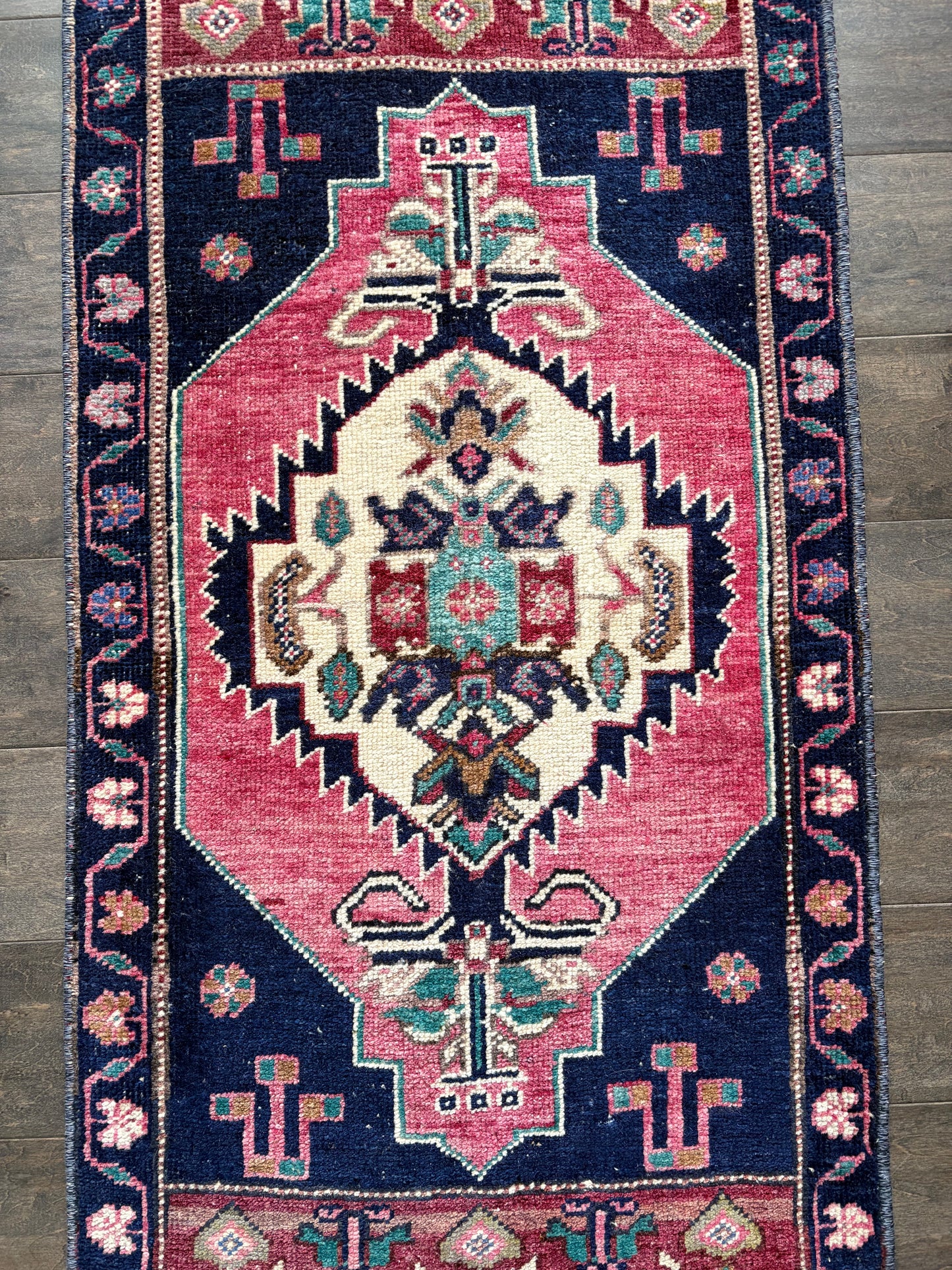 Vintage Rug #122 - 1'9" x 3'4"