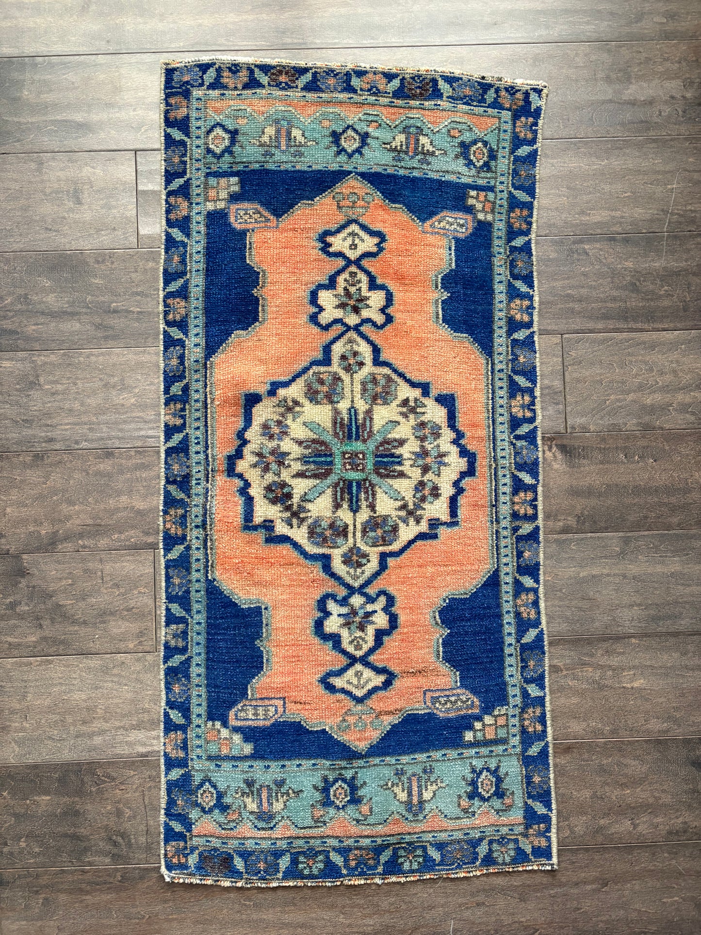 Vintage Rug #125 - 1'7" x 3'3.5"