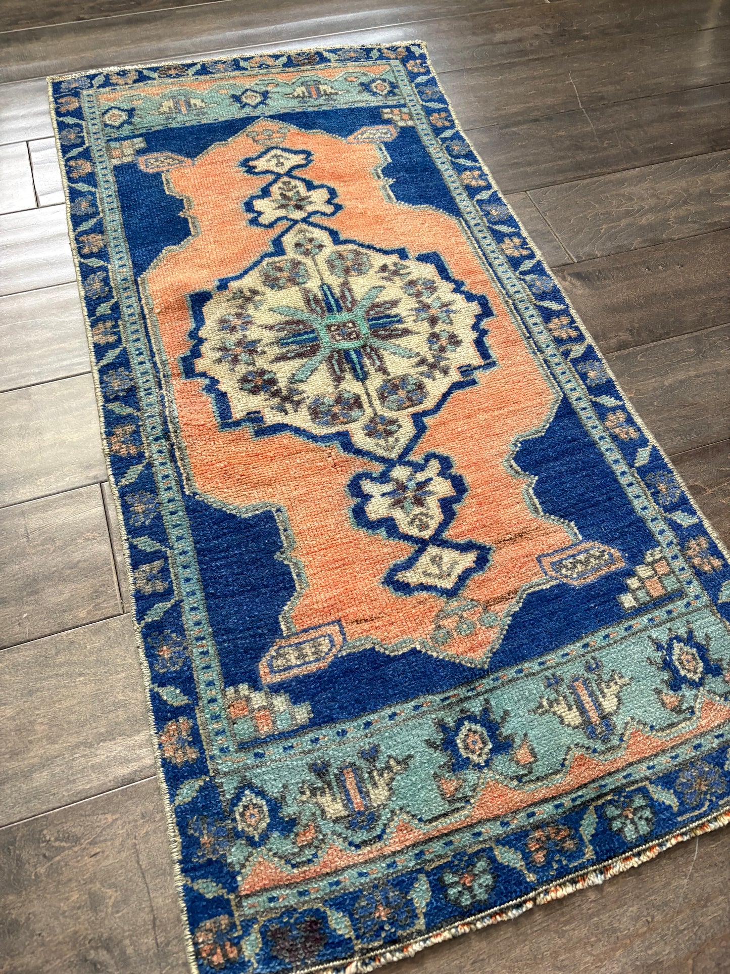 Vintage Rug #125 - 1'7" x 3'3.5"