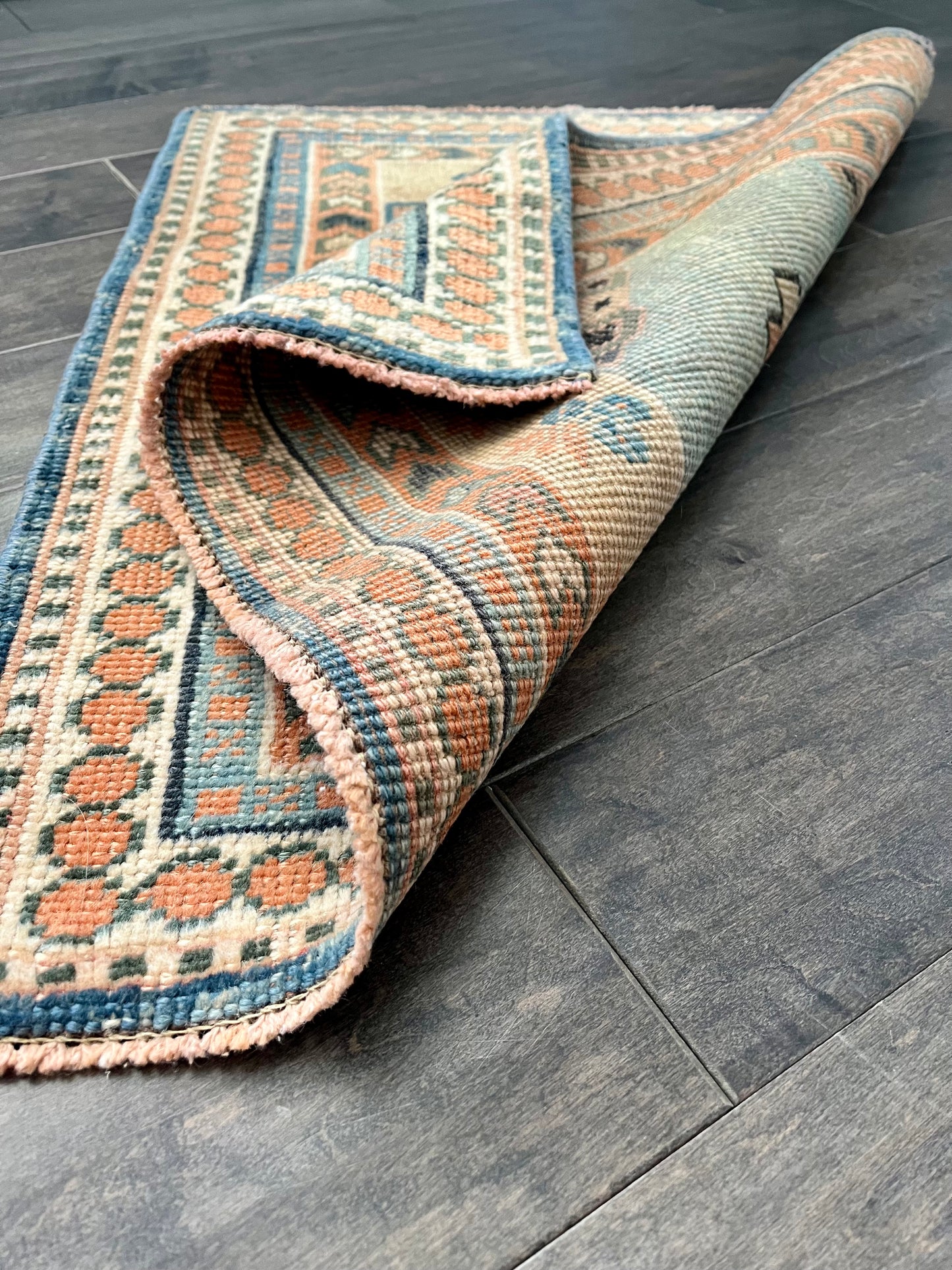 Vintage Rug #40 - 2'6" x 2'3"