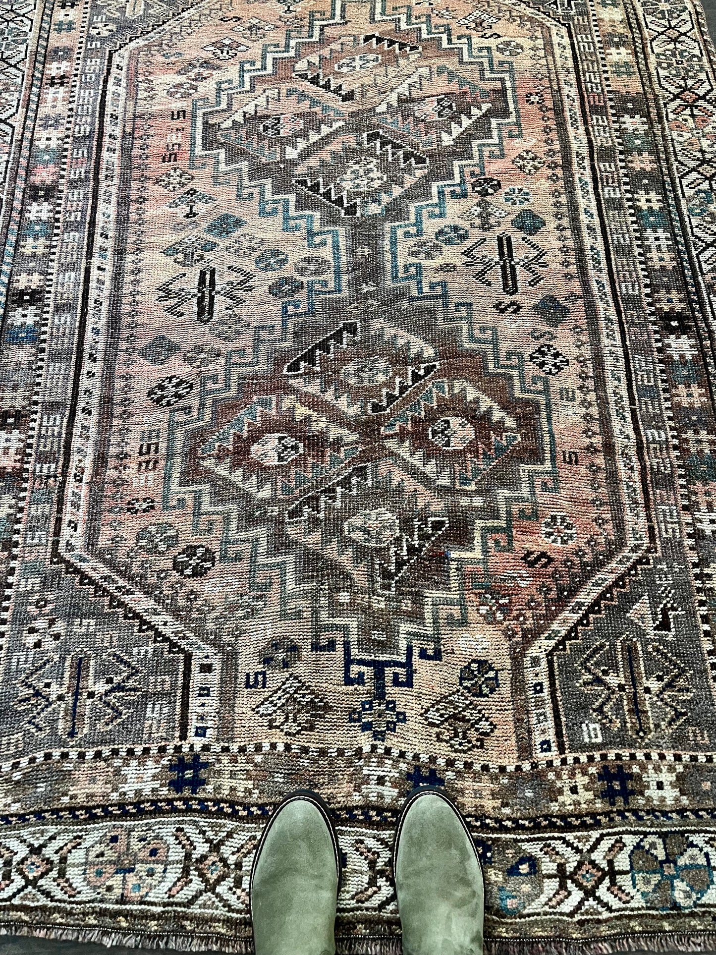 Vintage Rug #47 - 4'5.5" x 6'1.5"