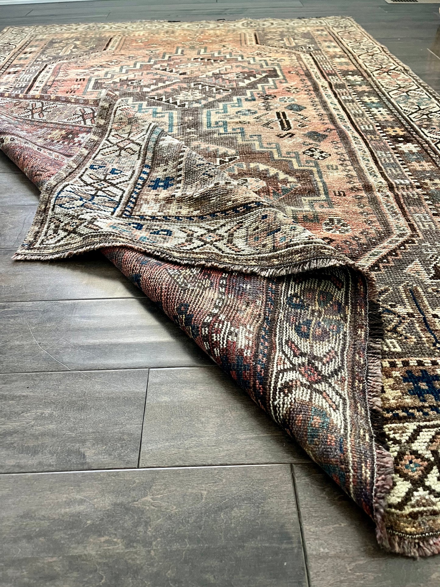 Vintage Rug #47 - 4'5.5" x 6'1.5"