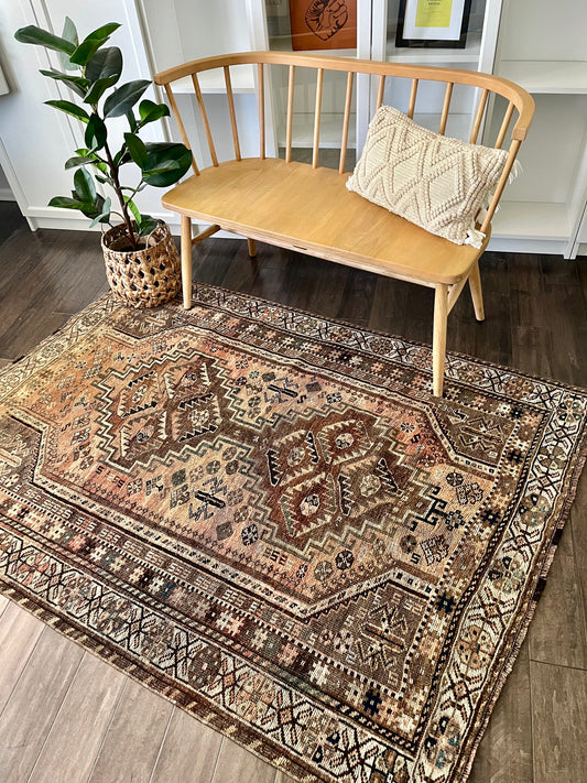 Vintage Rug #47 - 4'5.5" x 6'1.5"