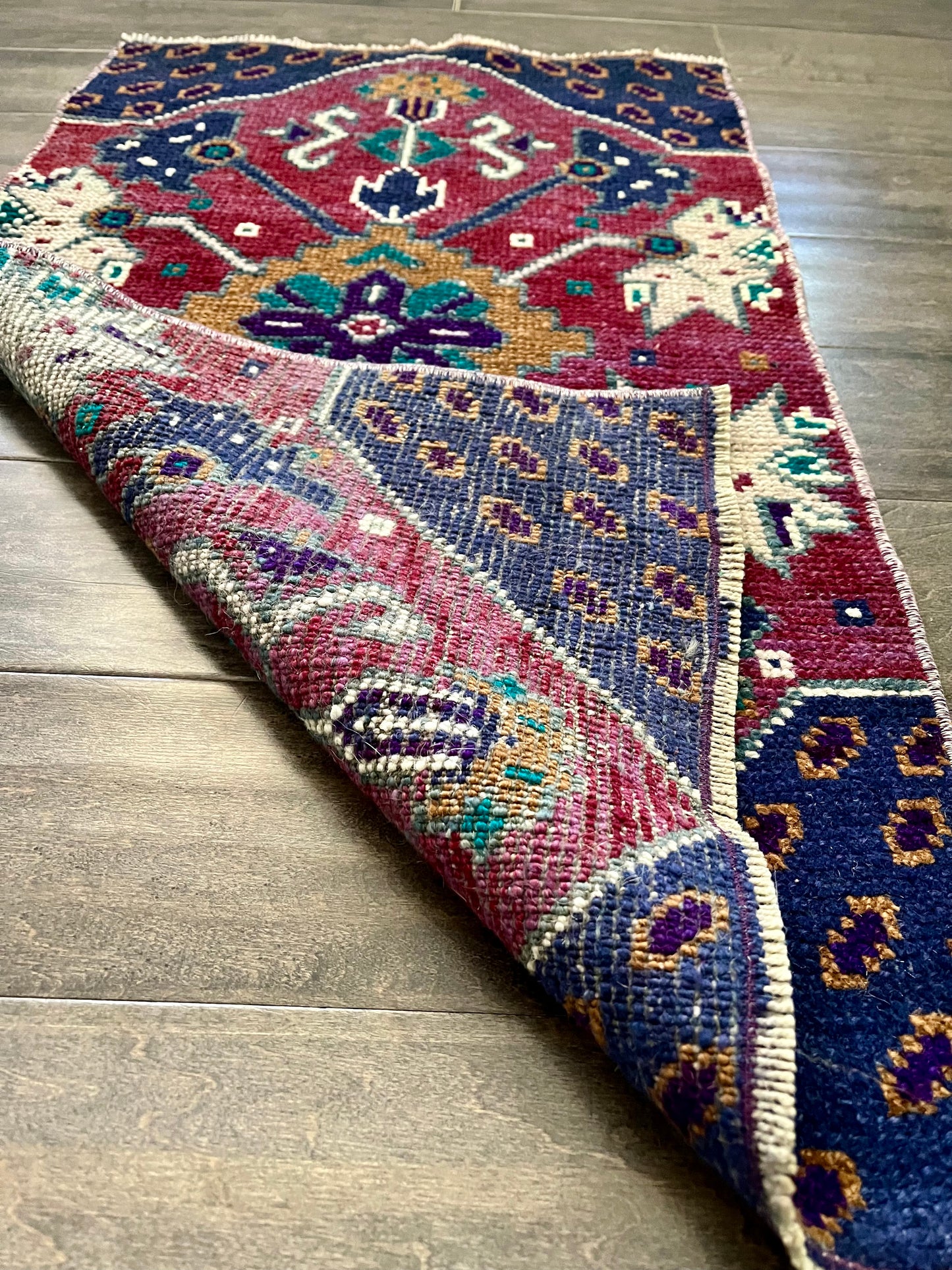 Vintage Rug #49 - 2'9.5' x 1'7.5"