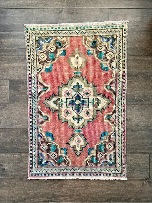 Vintage Rug #52 - 2'7.5" x 1'8"