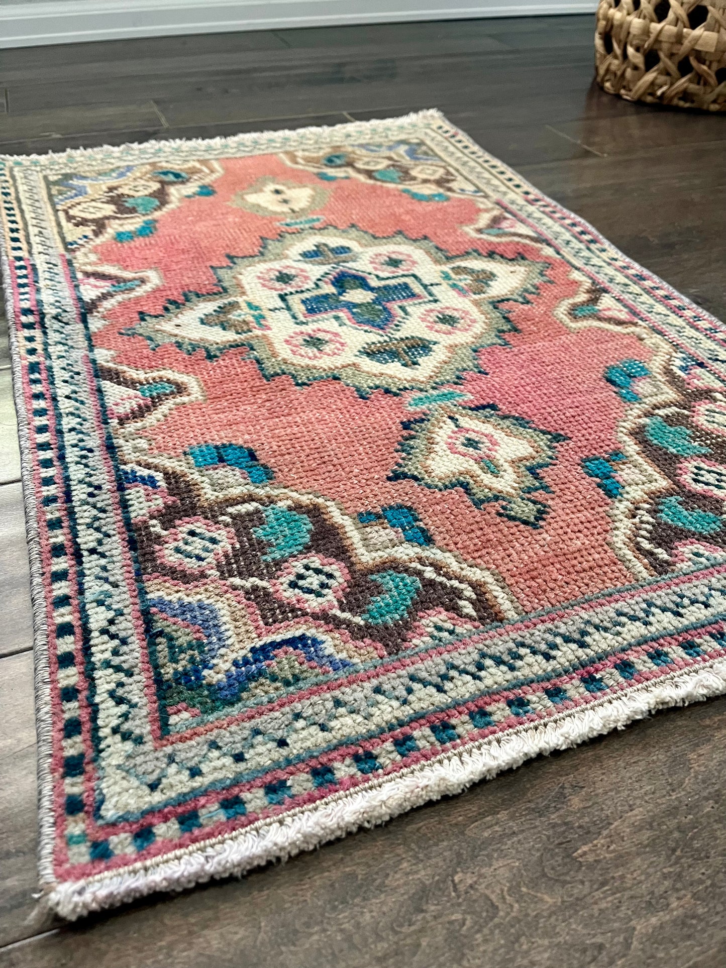 Vintage Rug #52 - 2'7.5" x 1'8"