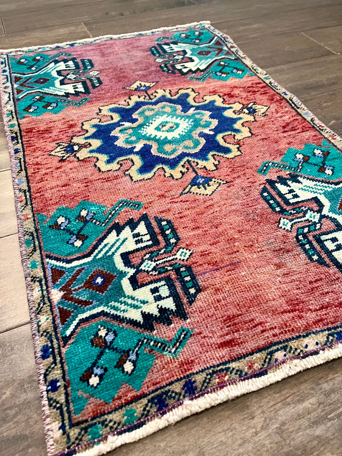 Vintage Rug #54 - 2'6.5" x 1'7"