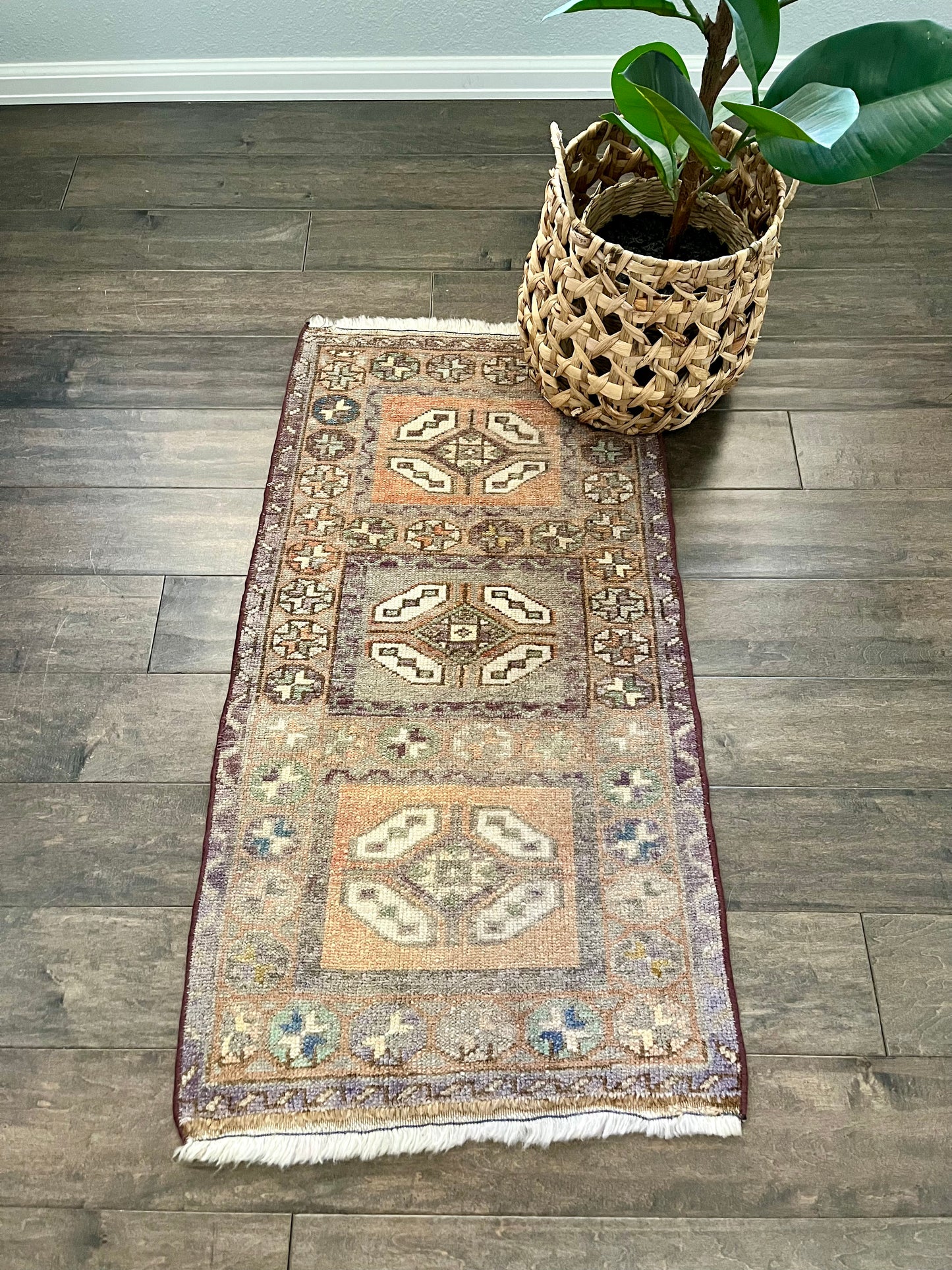 Vintage Rug #56 - 3'2.5" x 1'7.5"