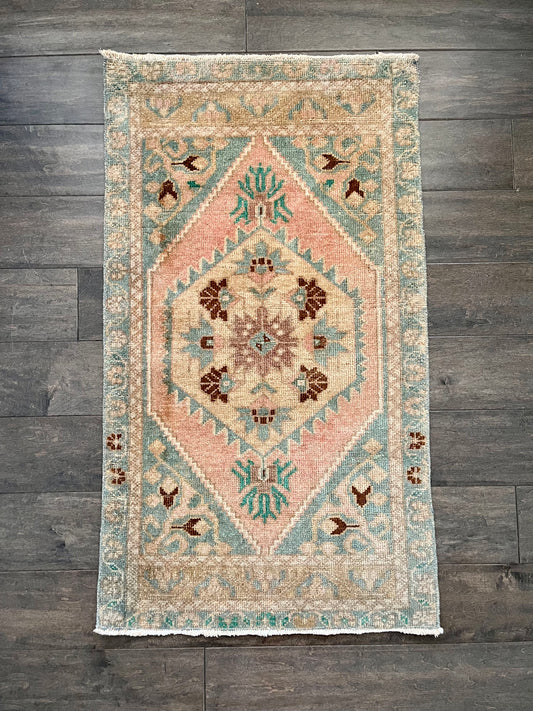 Vintage Rug #61 - 3'2" x 1'9.5"