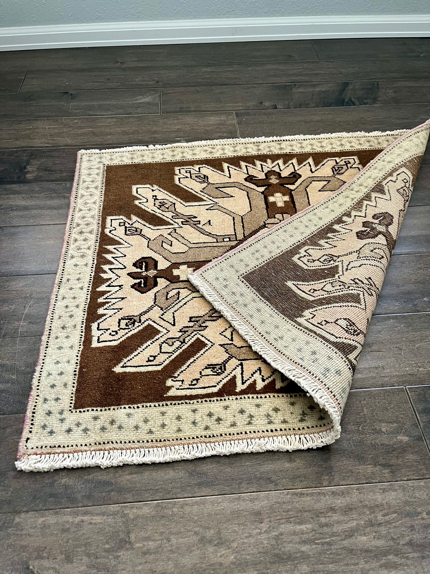 Vintage Rug #64 - 2'4" x 2'7"