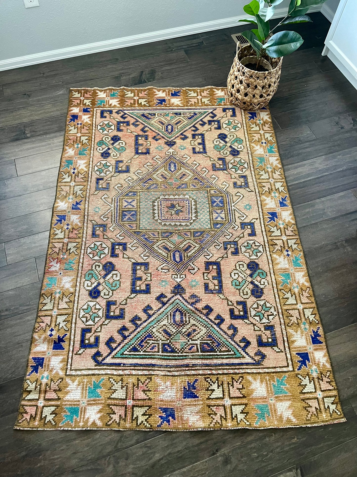 Vintage Rug #66 - 3'11.5" x 6'2.5"