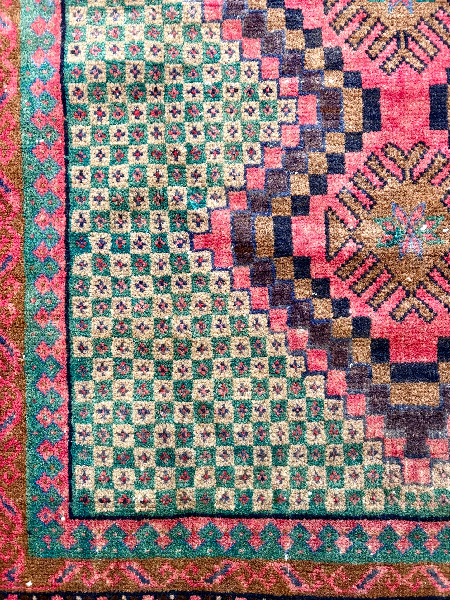Vintage Rug #133 - 4'1" x 2'8"