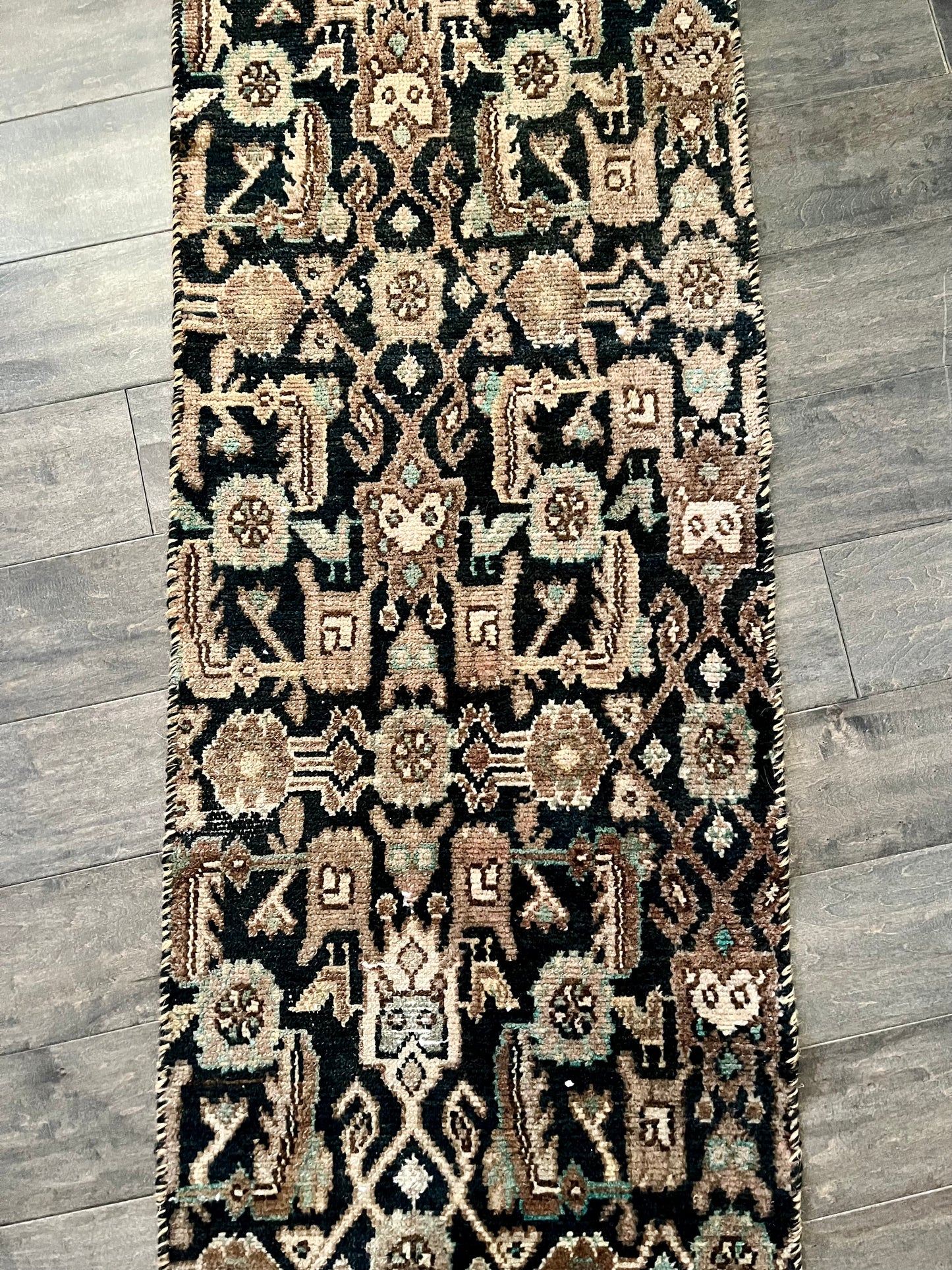 Vintage Rug #70 - 1'7.5" x 8'.5"