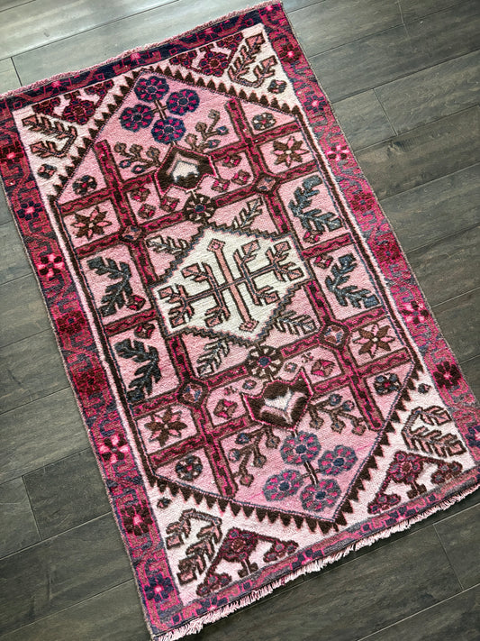 Vintage Rug #145 - 3'9" x 2'5"